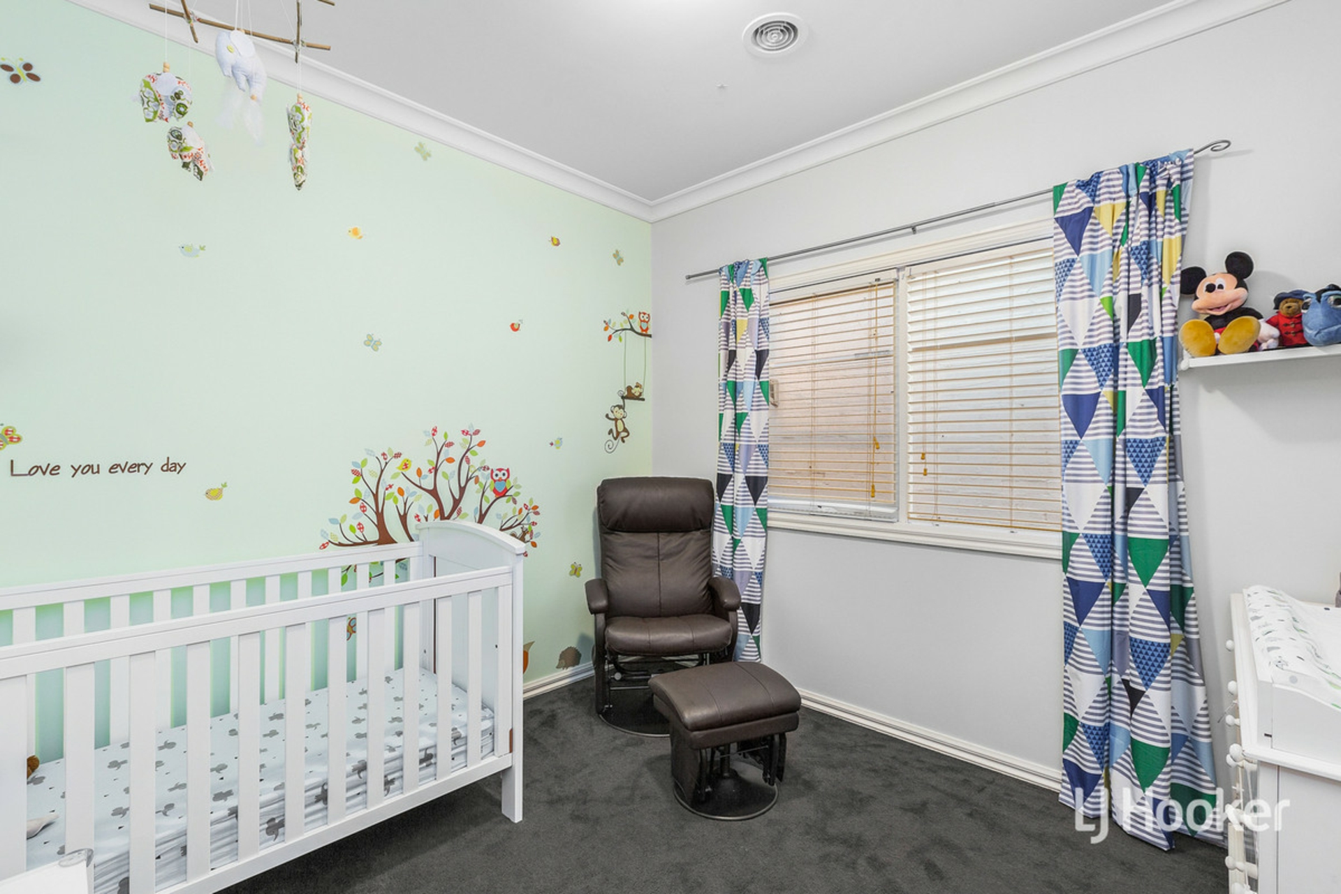 6 Dorrington Street, POINT COOK