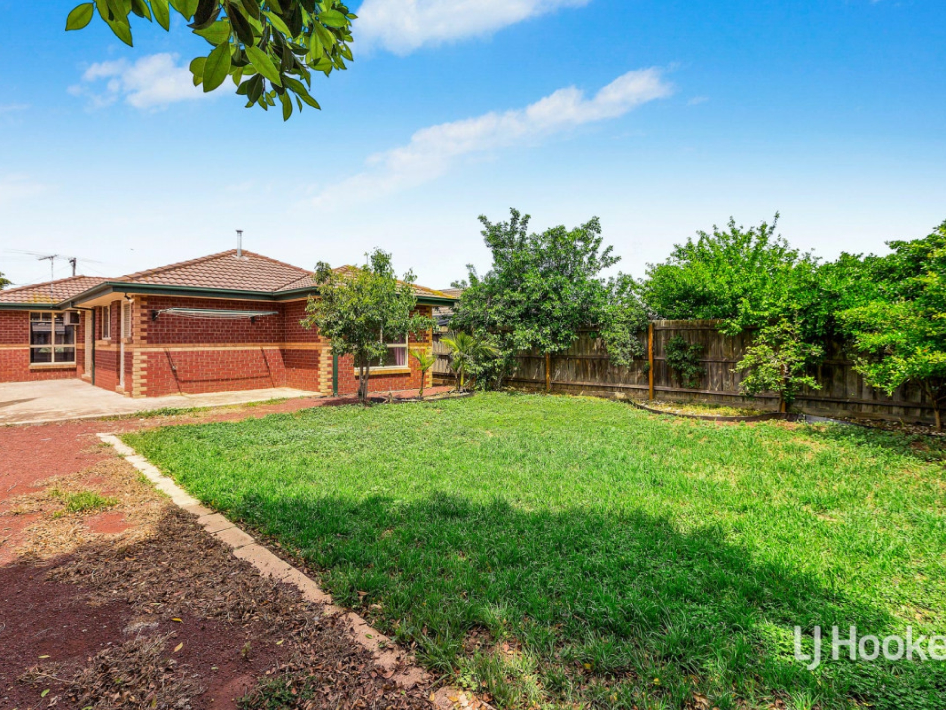 13 Tomkin Court Altona Meadows VIC
