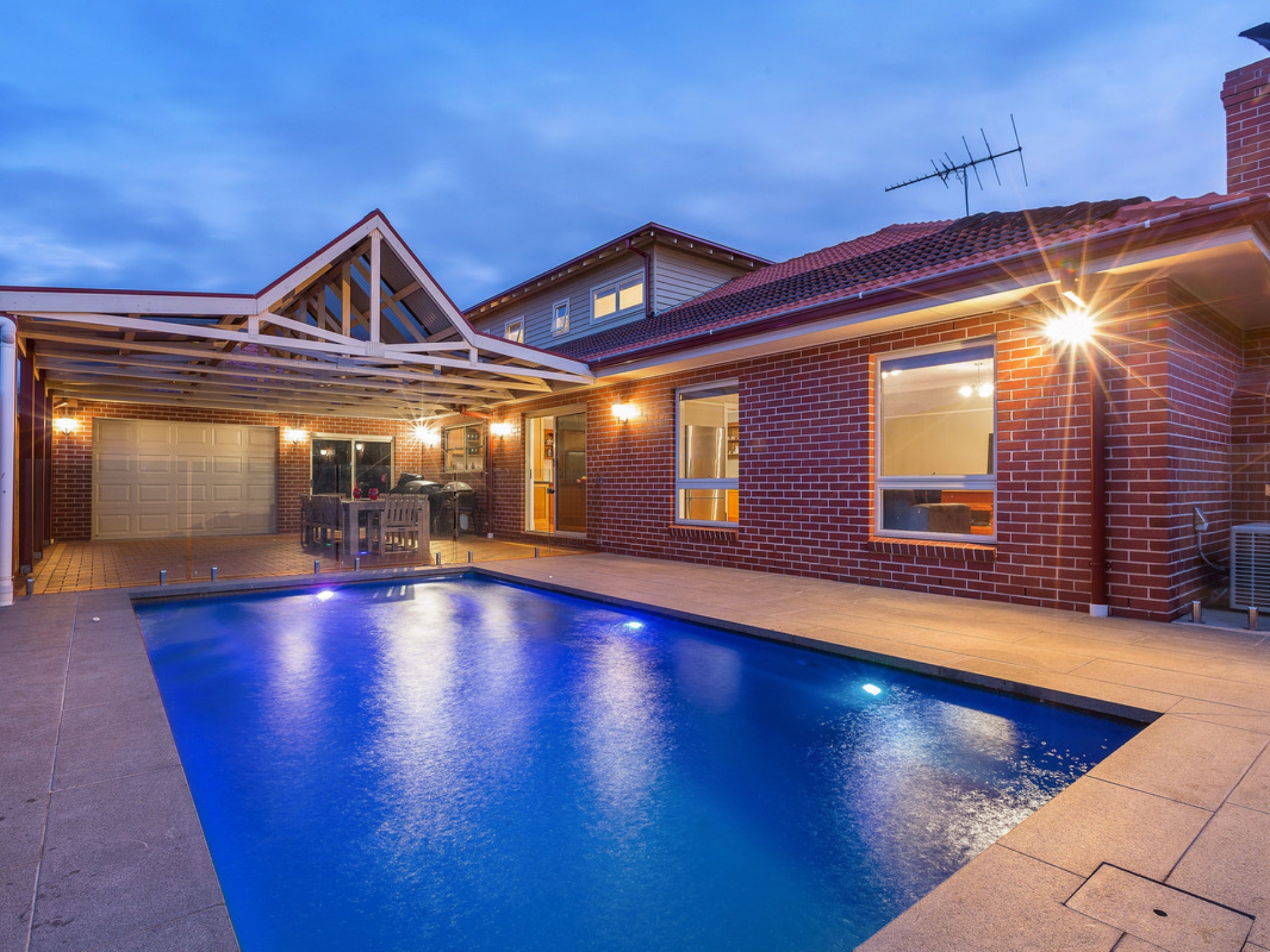 18 Snowbush Terrace Point Cook VIC