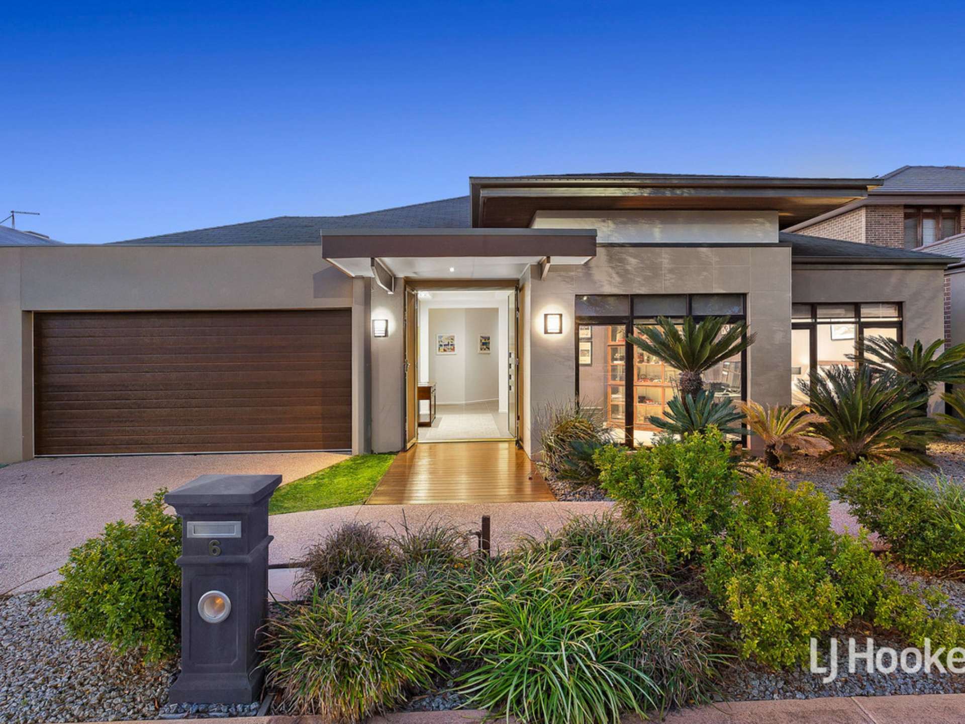 6 Bell Crescent Point Cook VIC