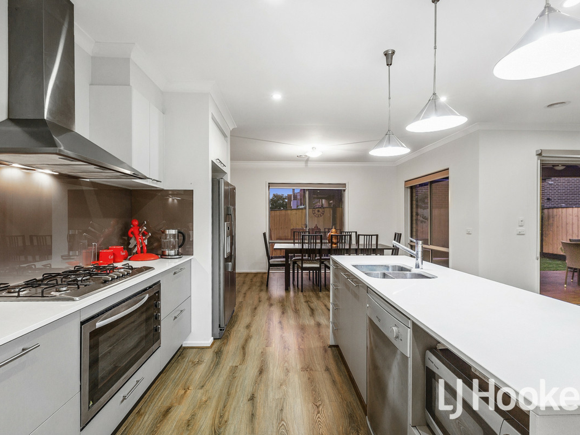 18 Silverbay Avenue, POINT COOK