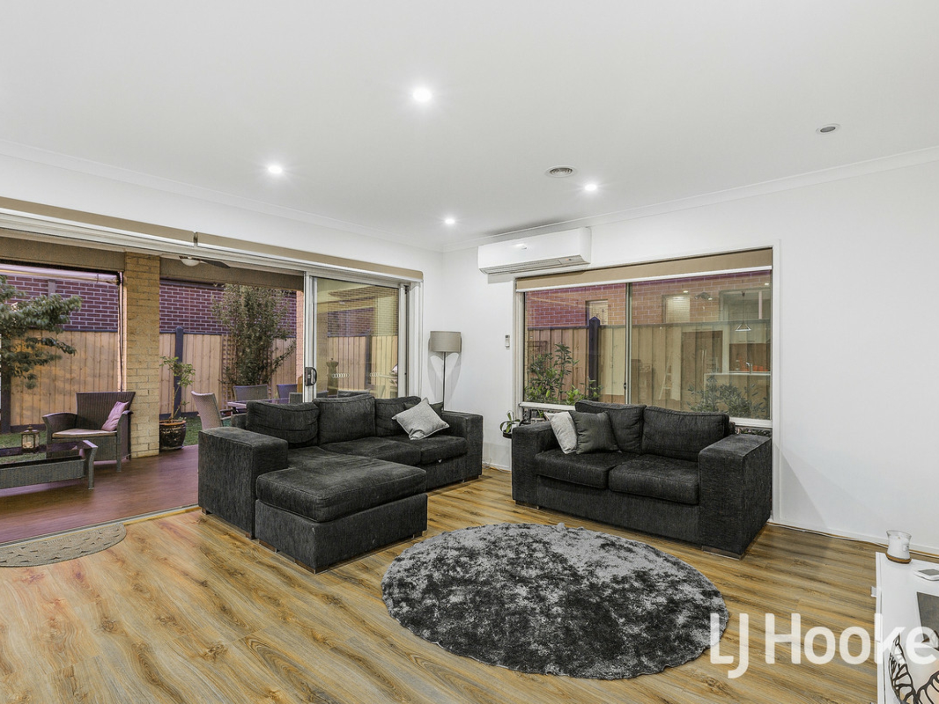 18 Silverbay Avenue, POINT COOK