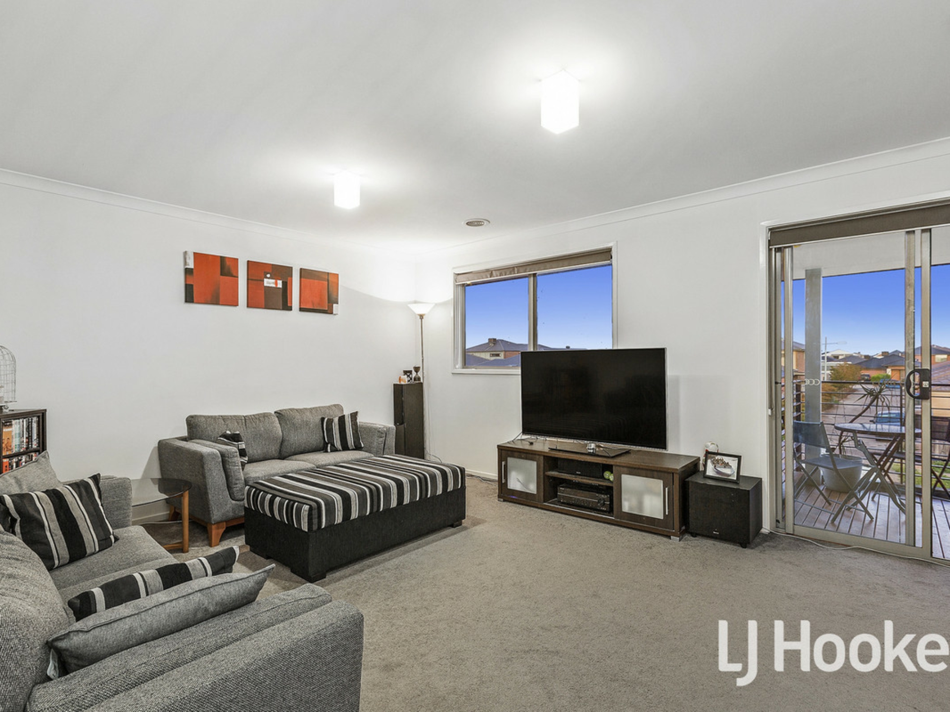 18 Silverbay Avenue, POINT COOK