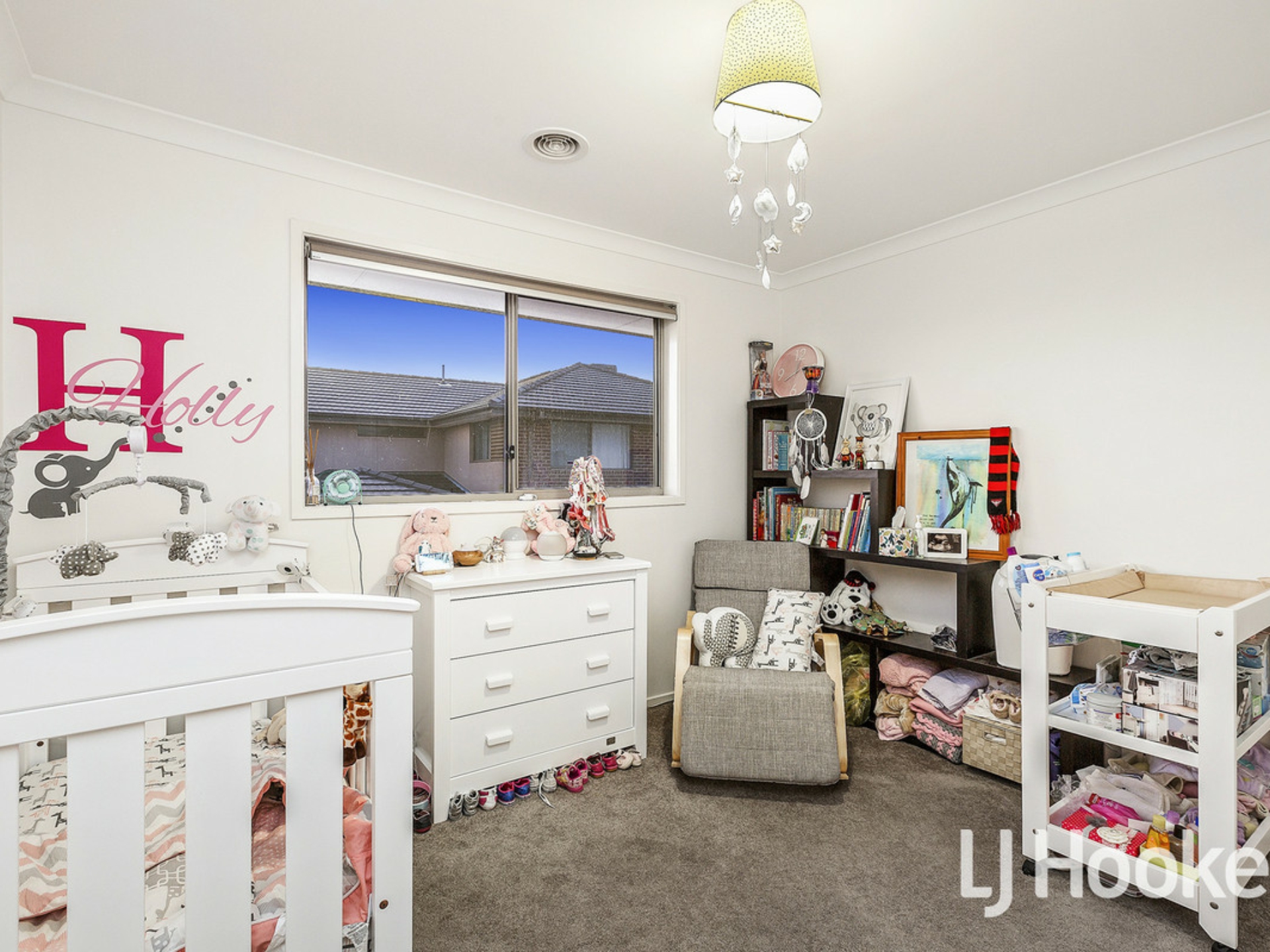 18 Silverbay Avenue, POINT COOK
