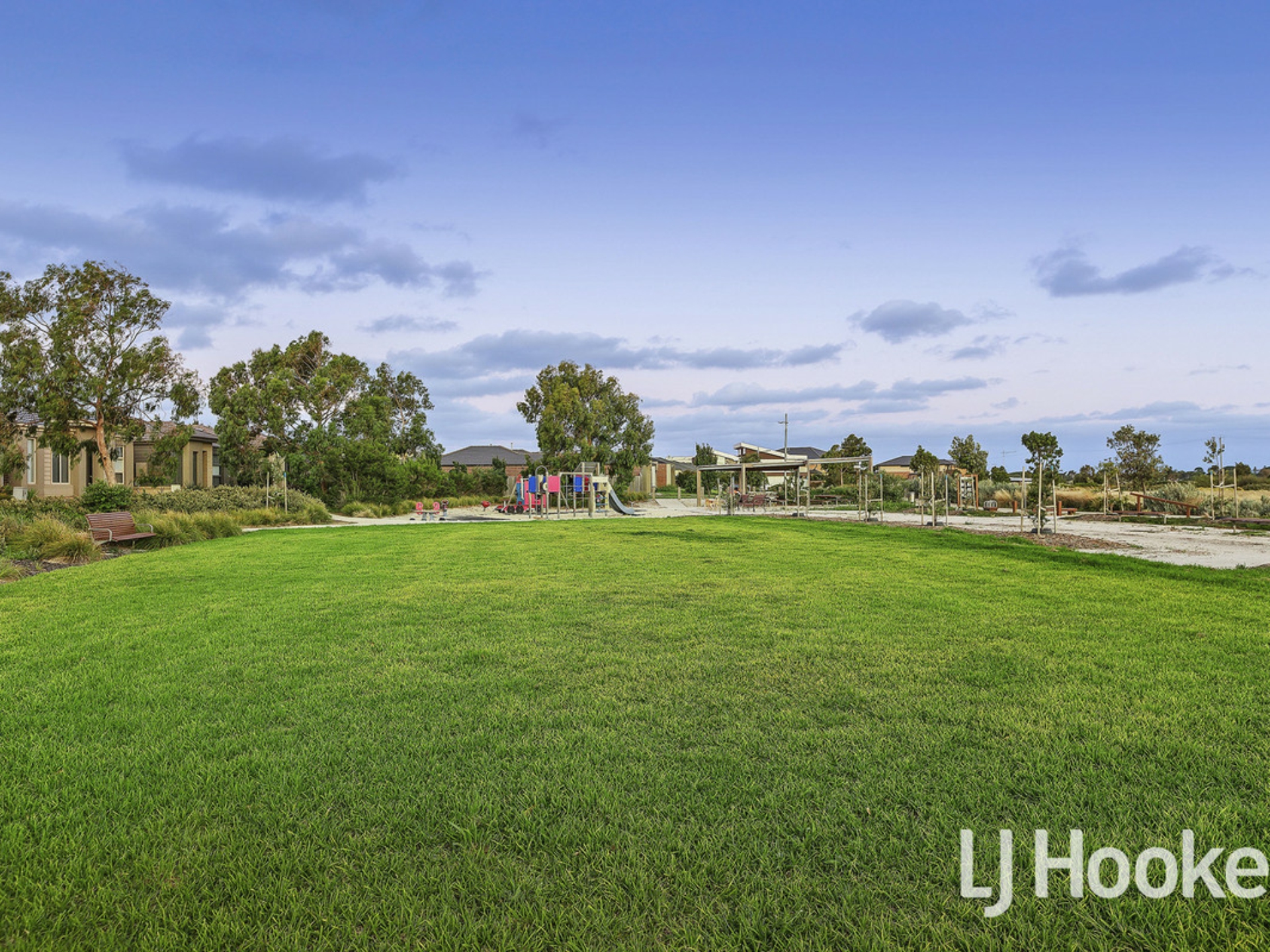 18 Silverbay Avenue, POINT COOK