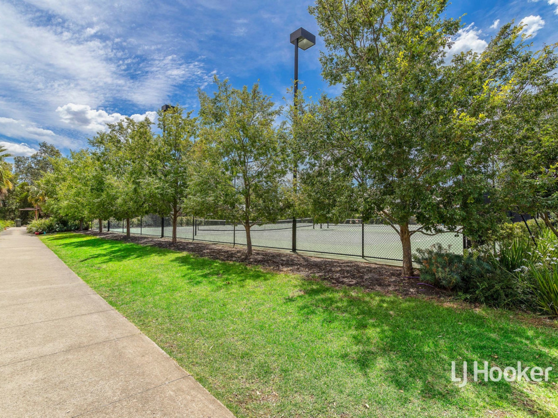 103/18 Tribeca Drive, POINT COOK