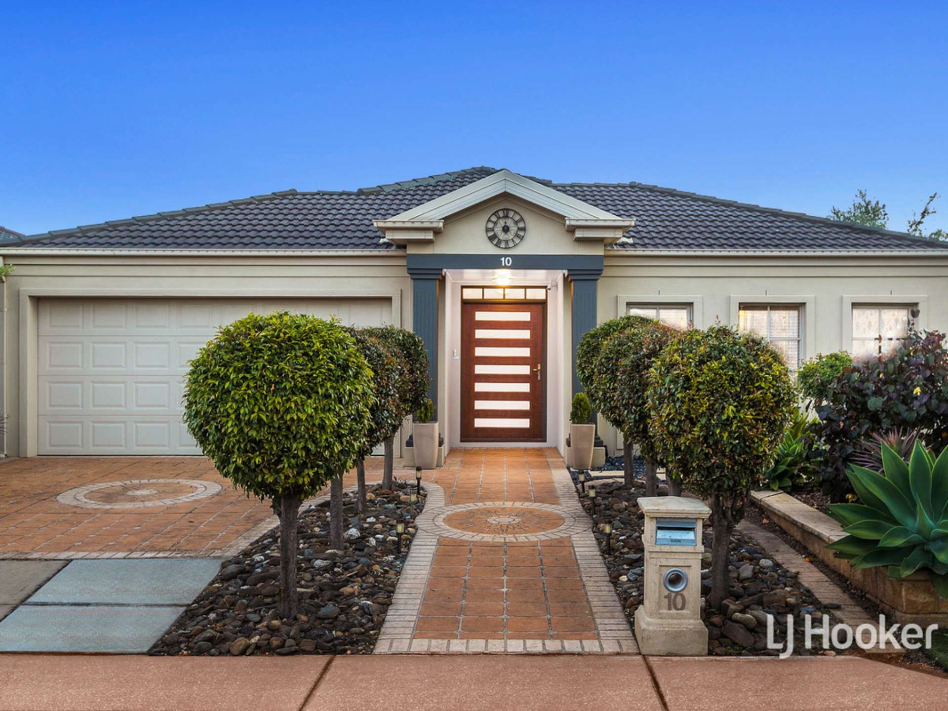 10 Sassari Court, Point Cook