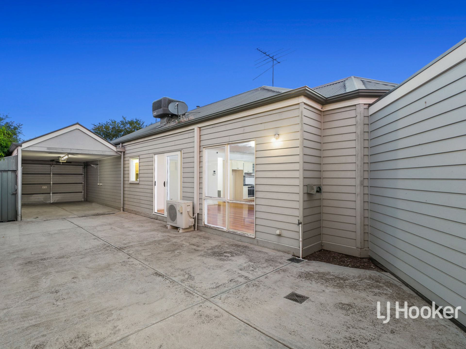 24 Neptune Drive, Point Cook