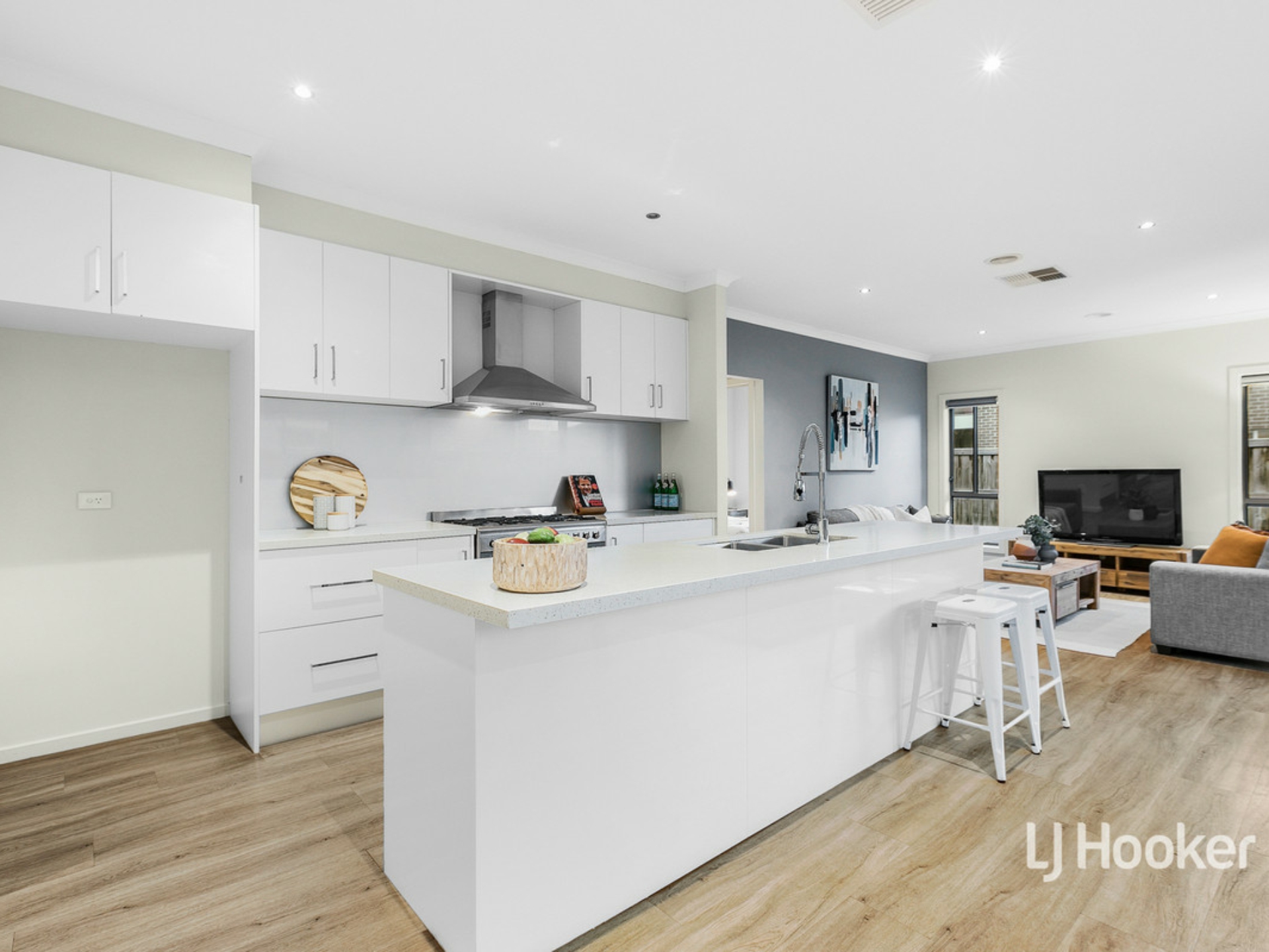 64 Waves Drive, POINT COOK