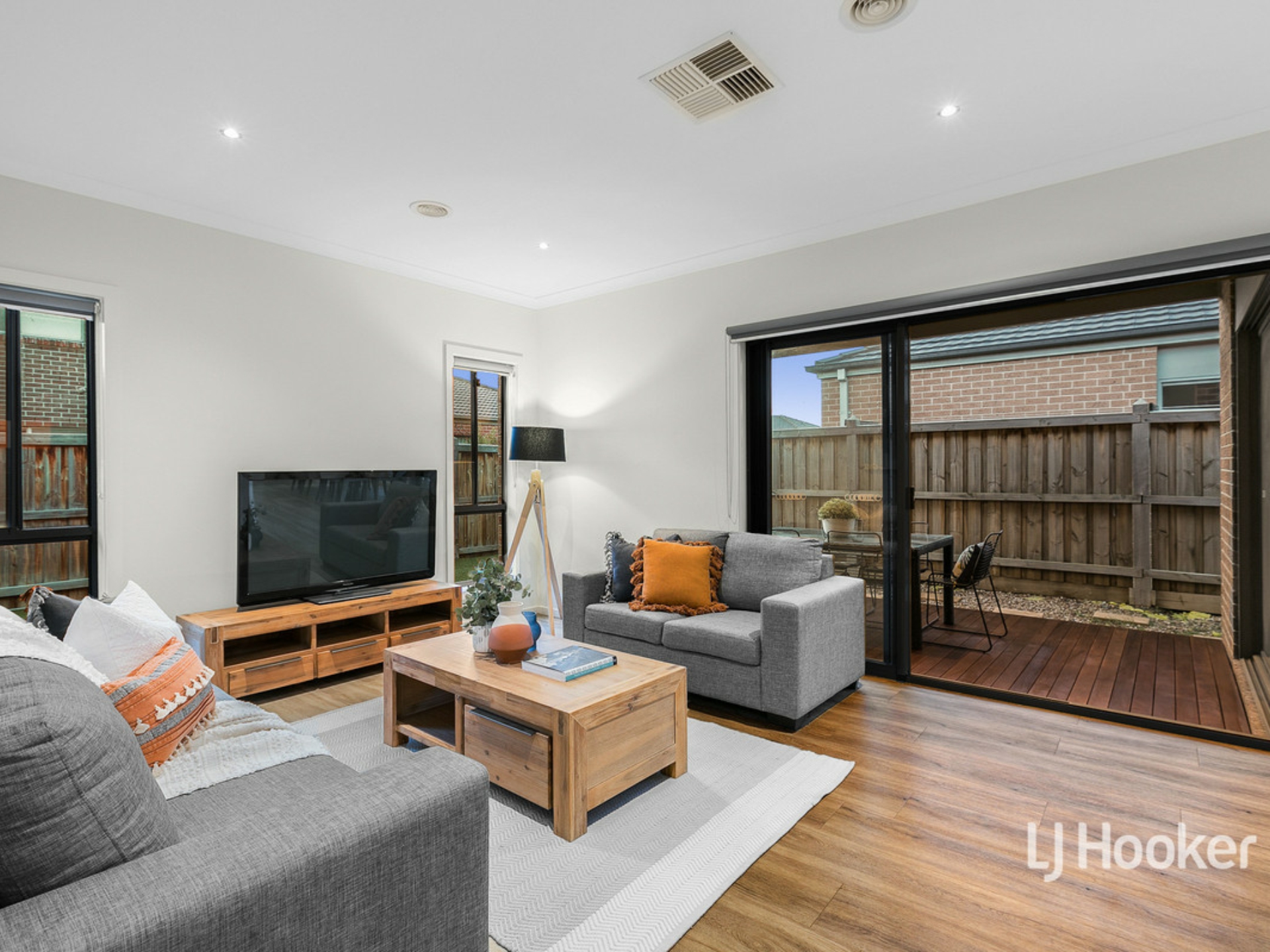 64 Waves Drive, POINT COOK