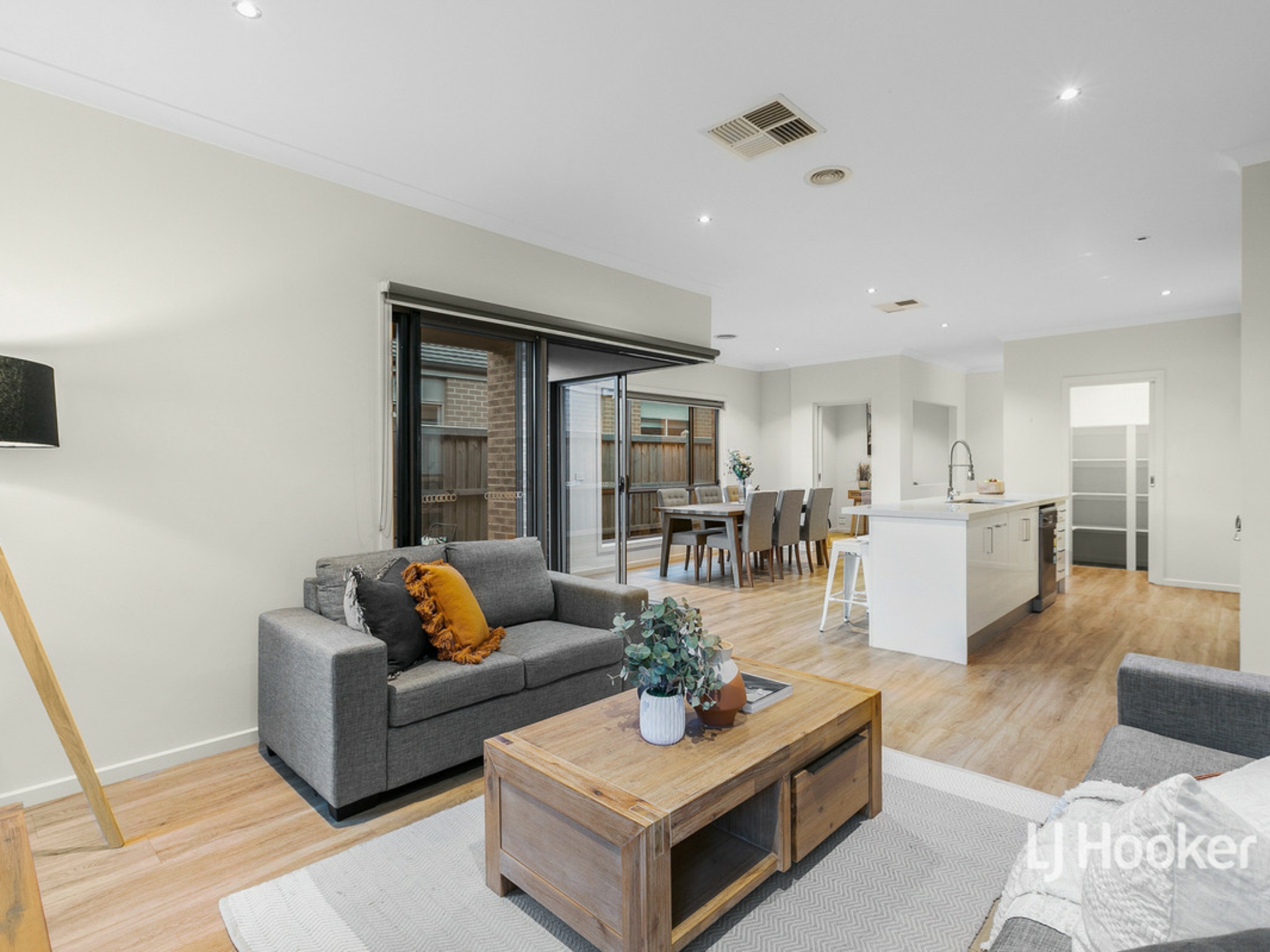 64 Waves Drive, POINT COOK