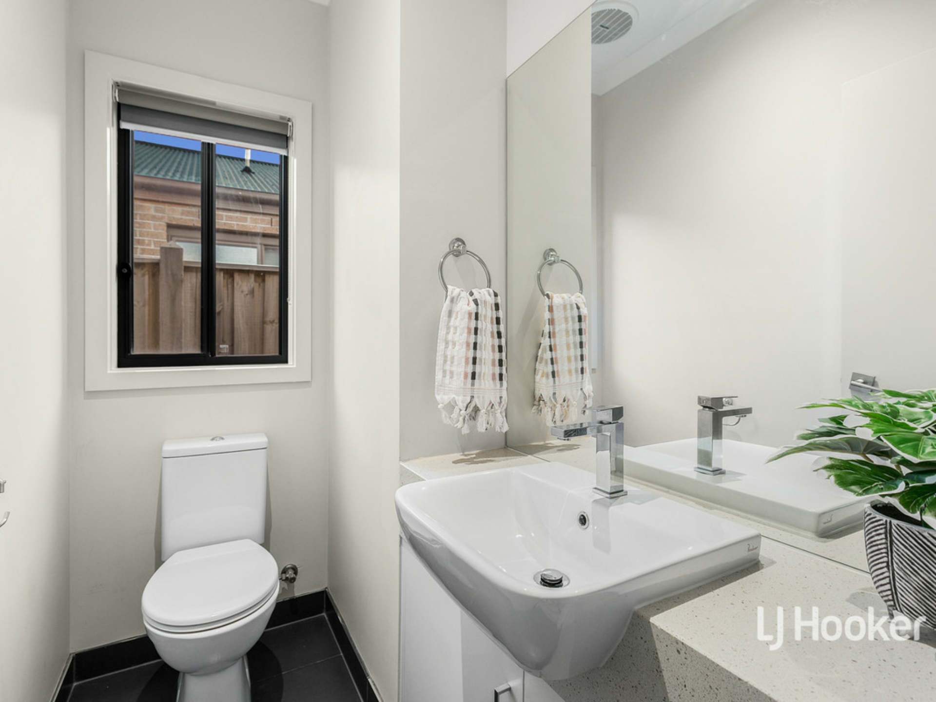 64 Waves Drive, POINT COOK