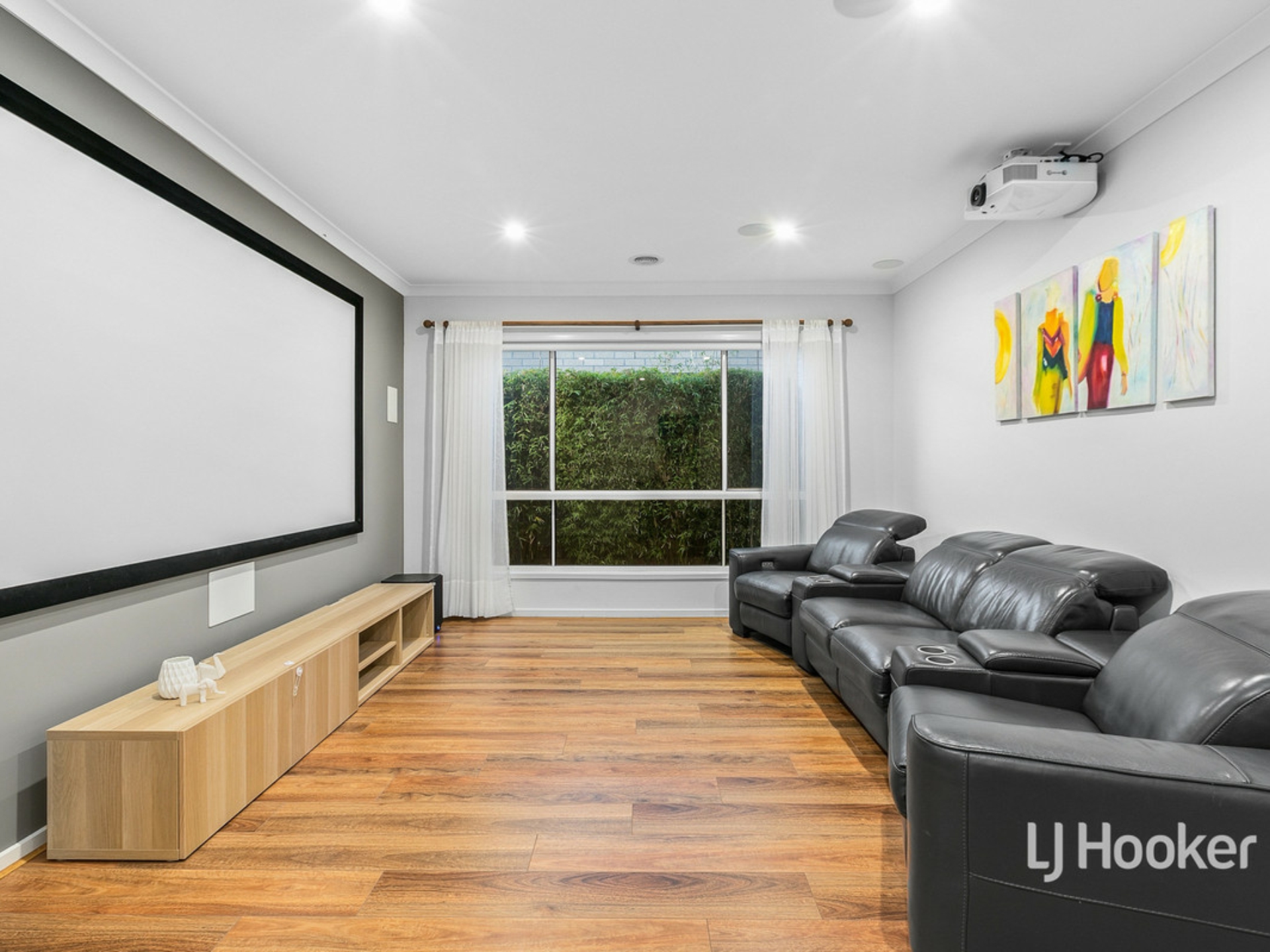 11 Jansar Street, POINT COOK