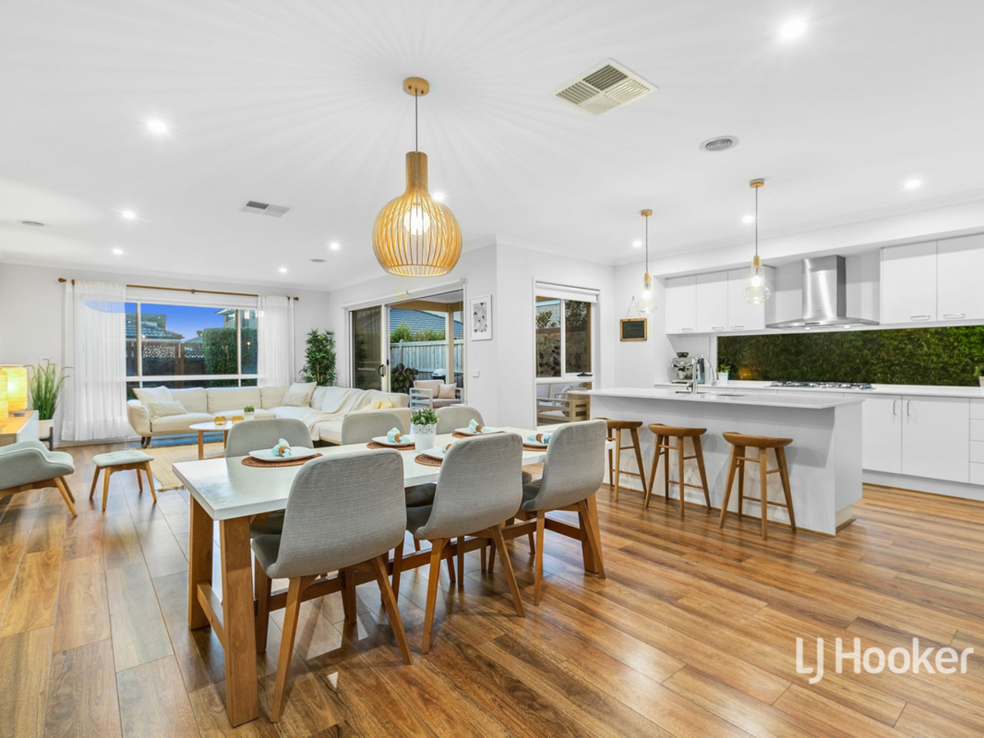 11 Jansar Street, POINT COOK