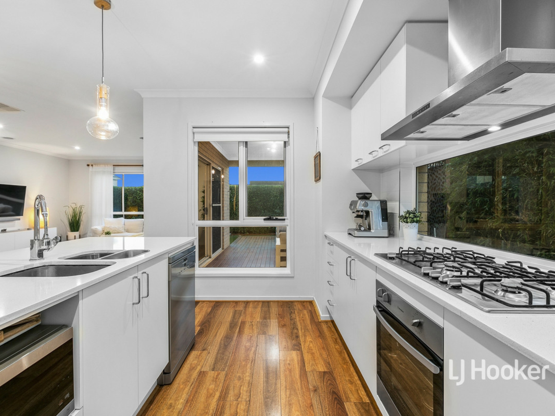 11 Jansar Street, POINT COOK