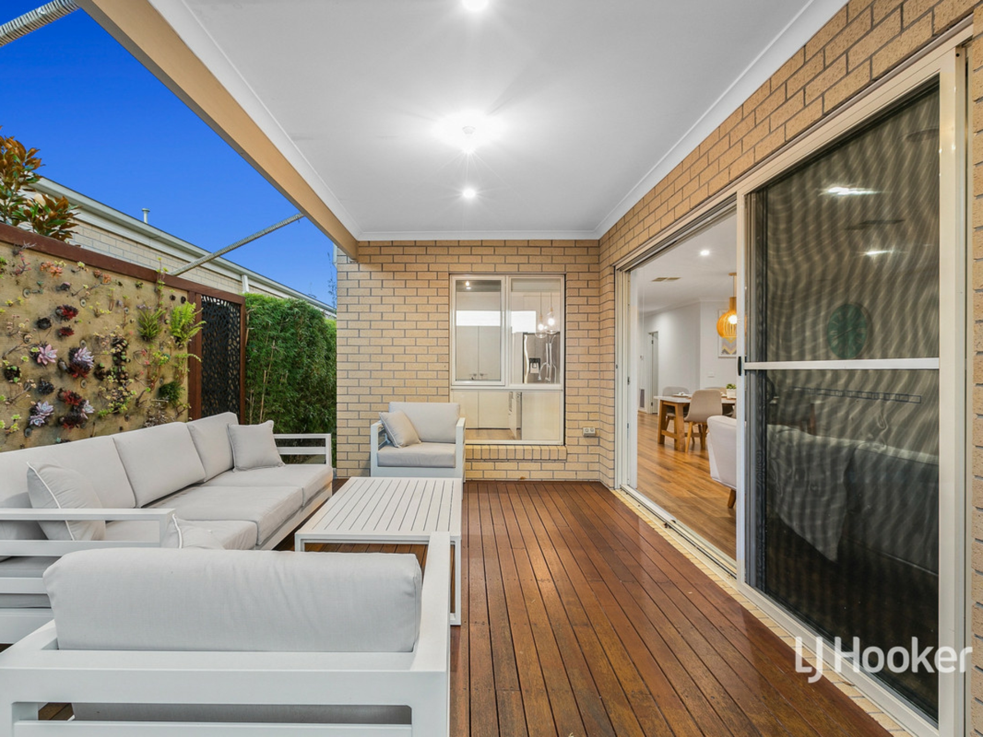 11 Jansar Street, POINT COOK