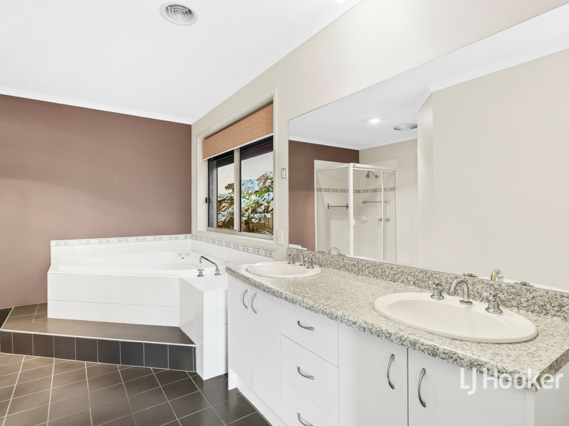 57 Lennon Boulevard, POINT COOK