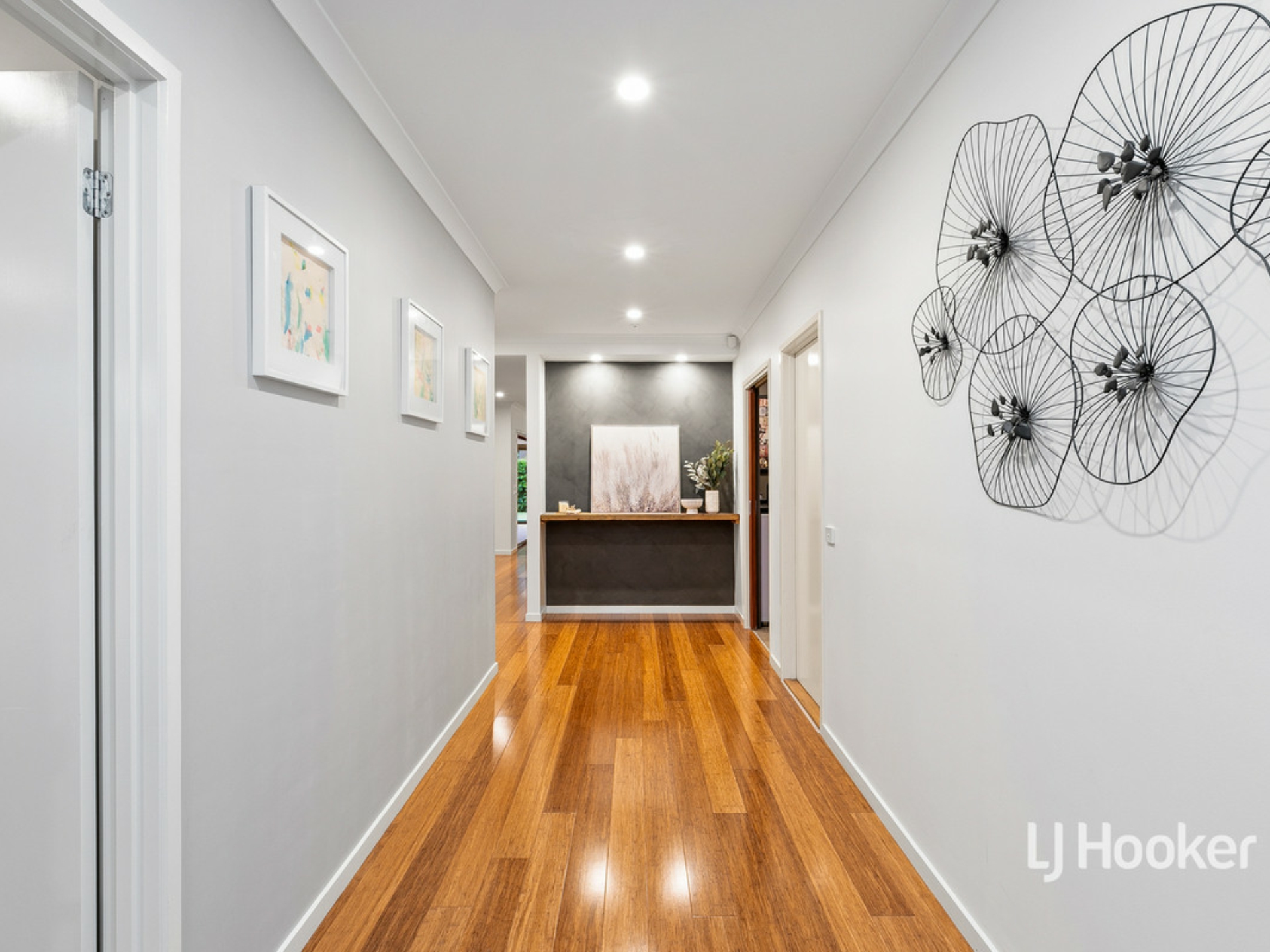 16 Urchin Way, POINT COOK