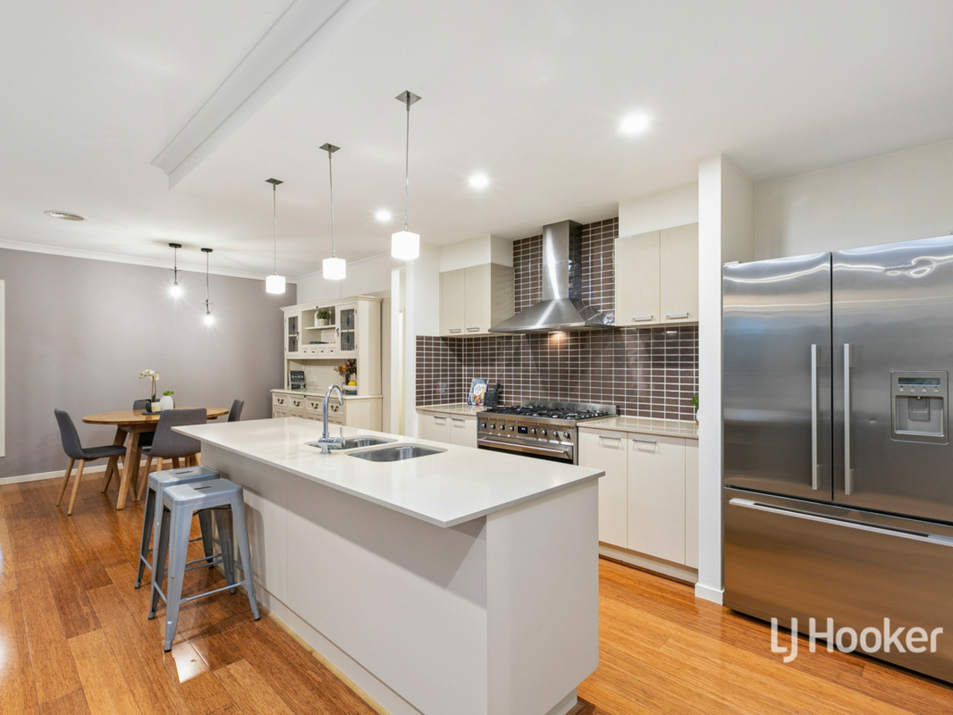 16 Urchin Way, POINT COOK