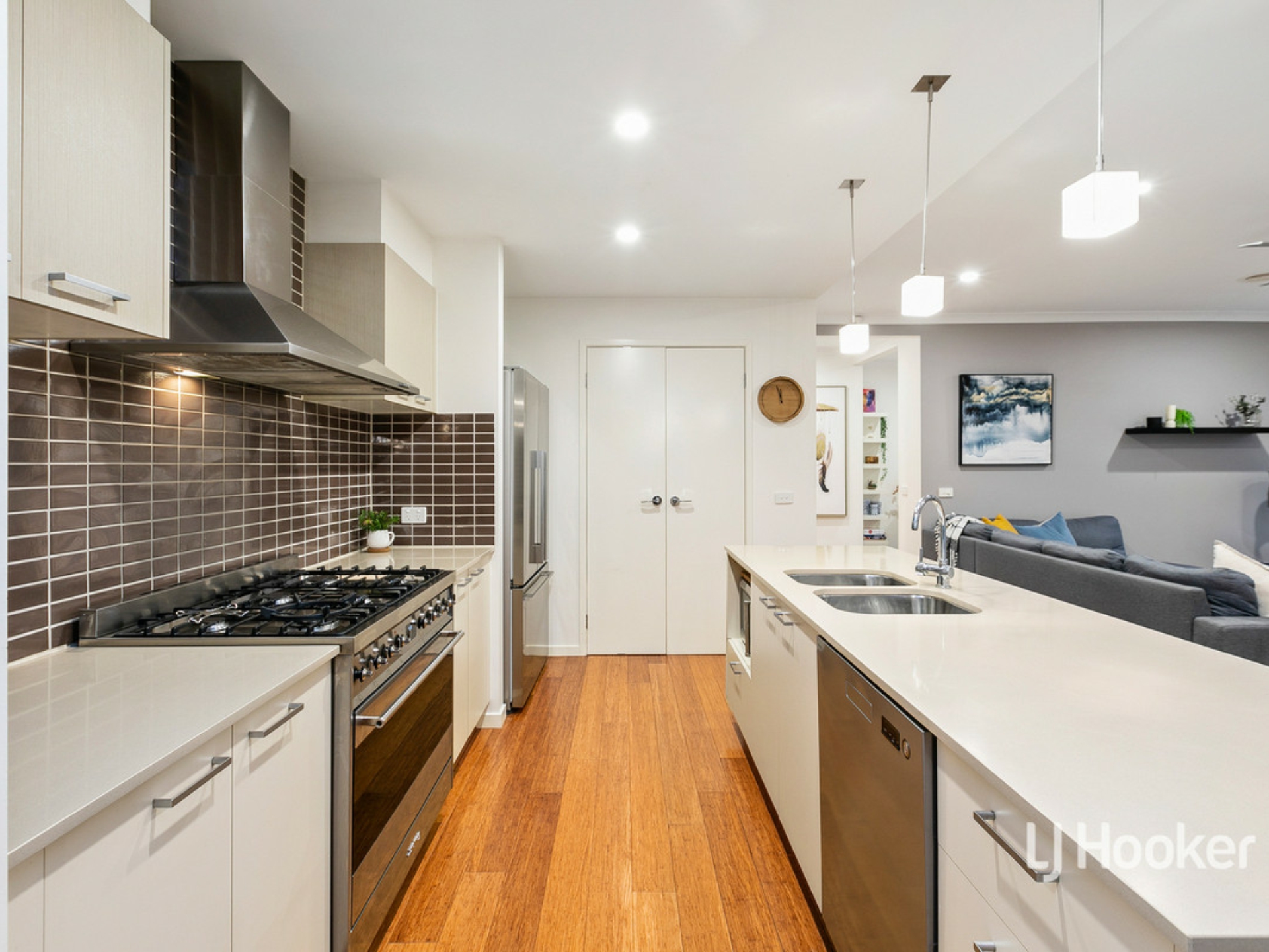 16 Urchin Way, POINT COOK
