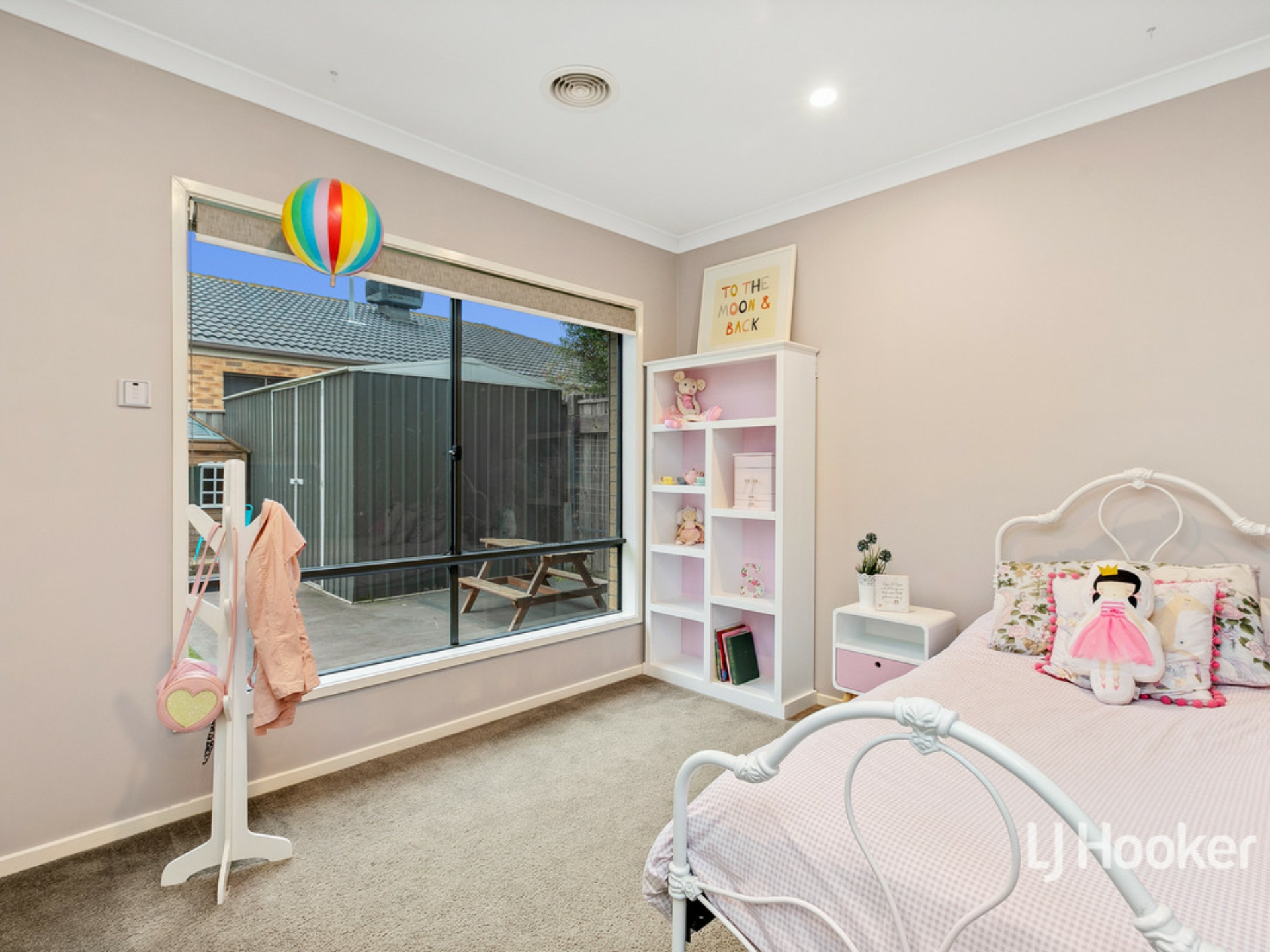 16 Urchin Way, POINT COOK