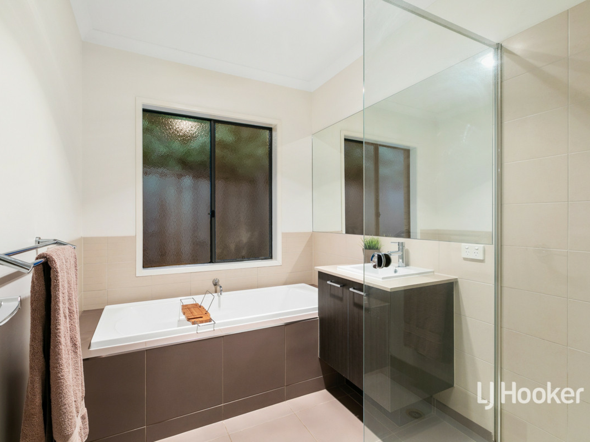 16 Urchin Way, POINT COOK