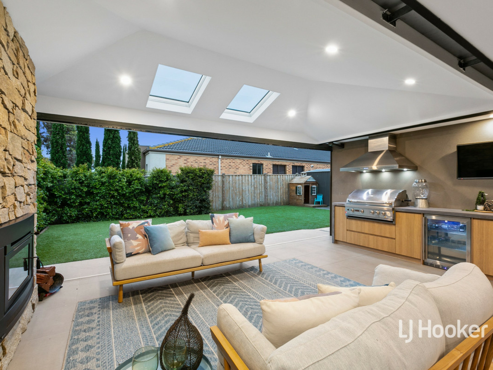 16 Urchin Way, POINT COOK