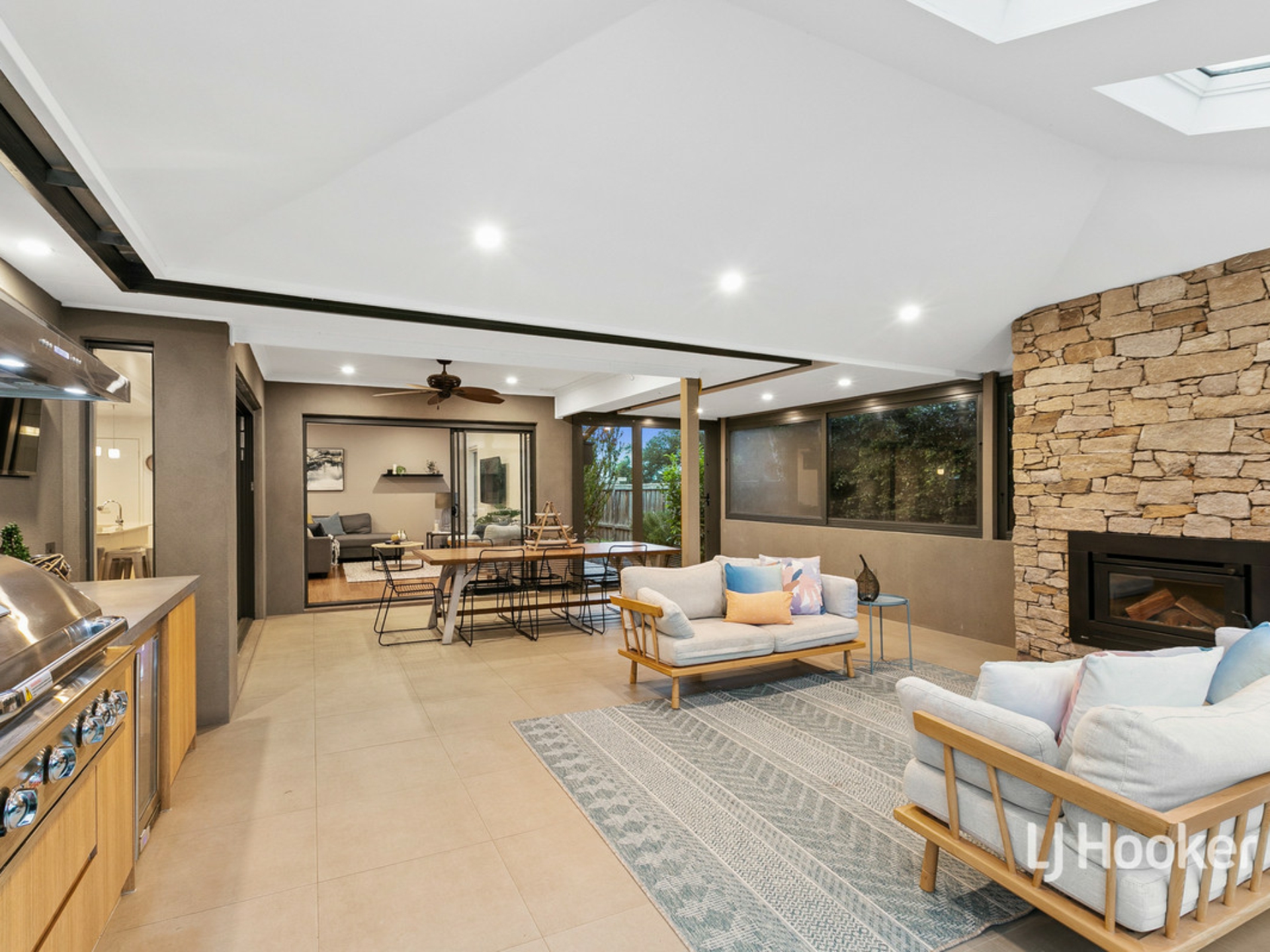16 Urchin Way, POINT COOK