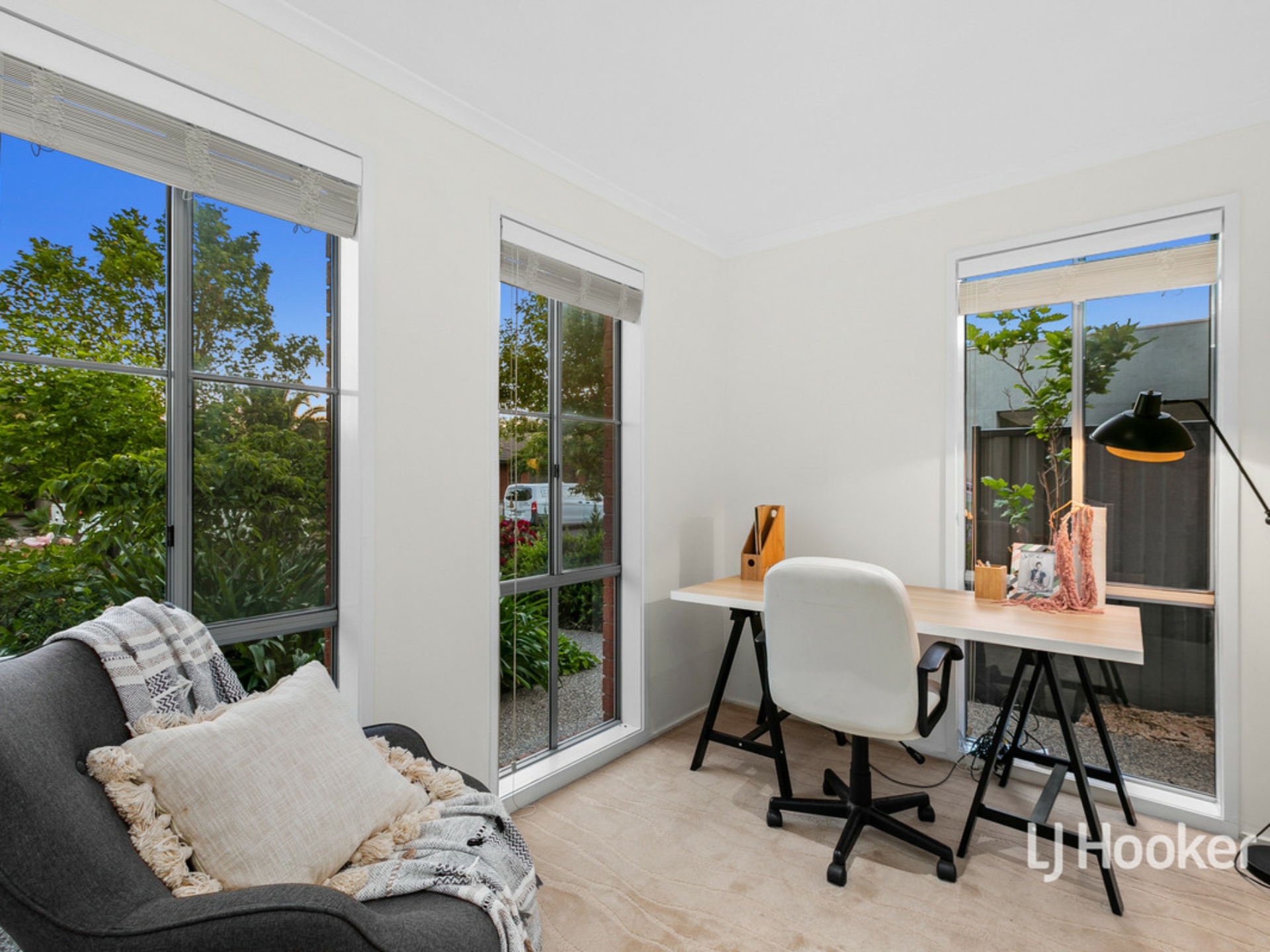 10 Fennel Drive, POINT COOK