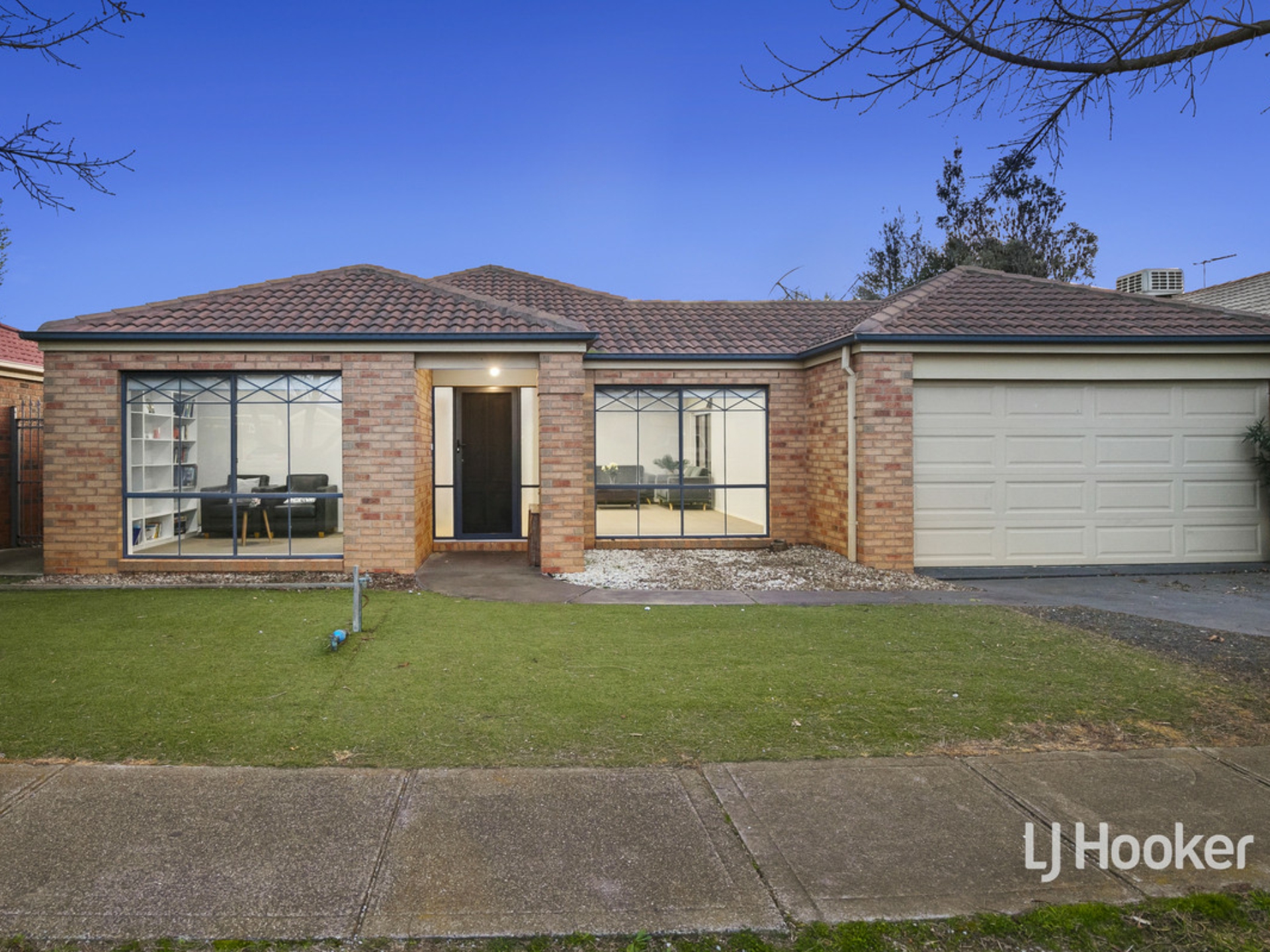15 Dorrington Street, Point Cook