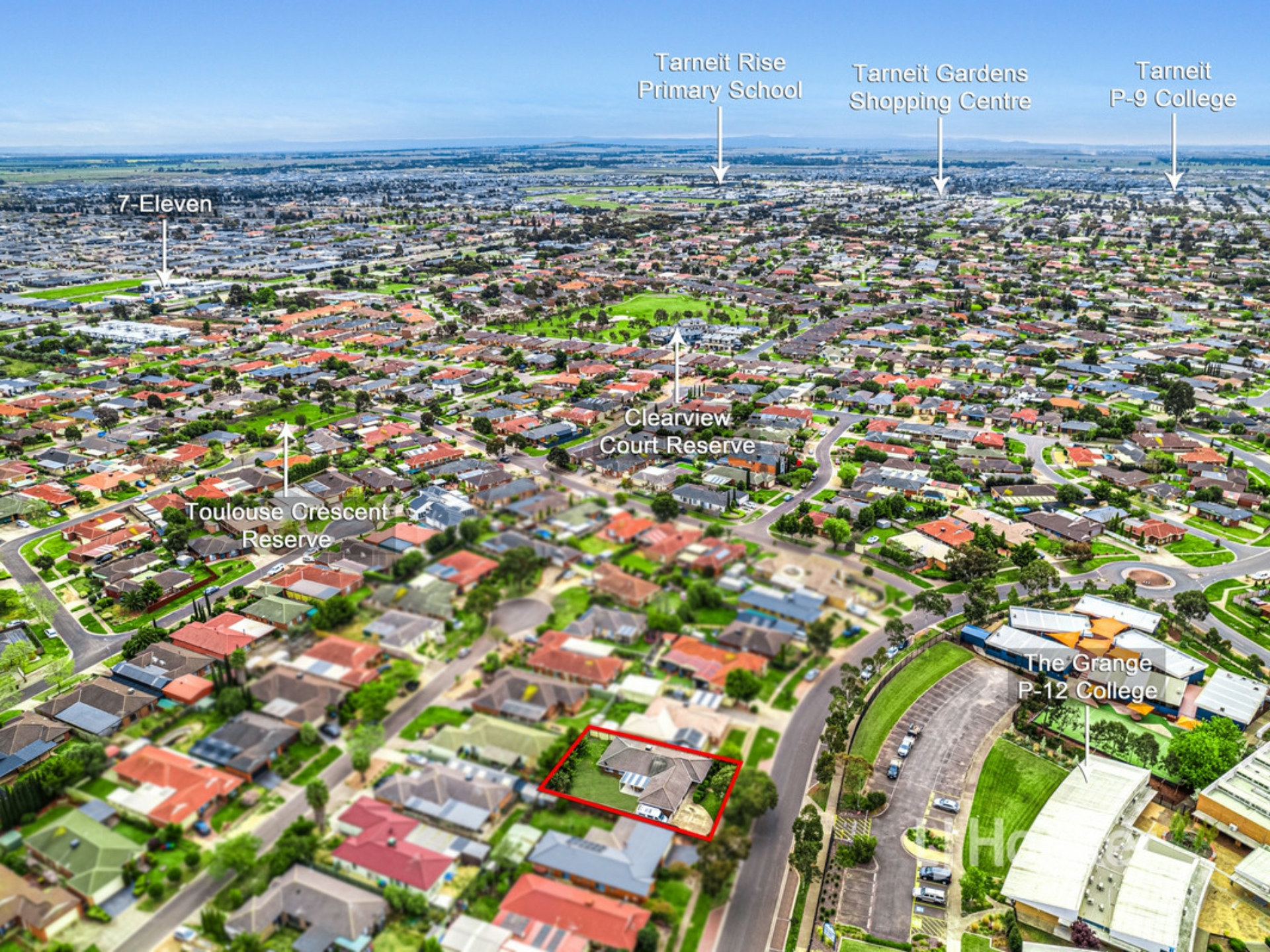 51 Deloraine Drive, HOPPERS CROSSING