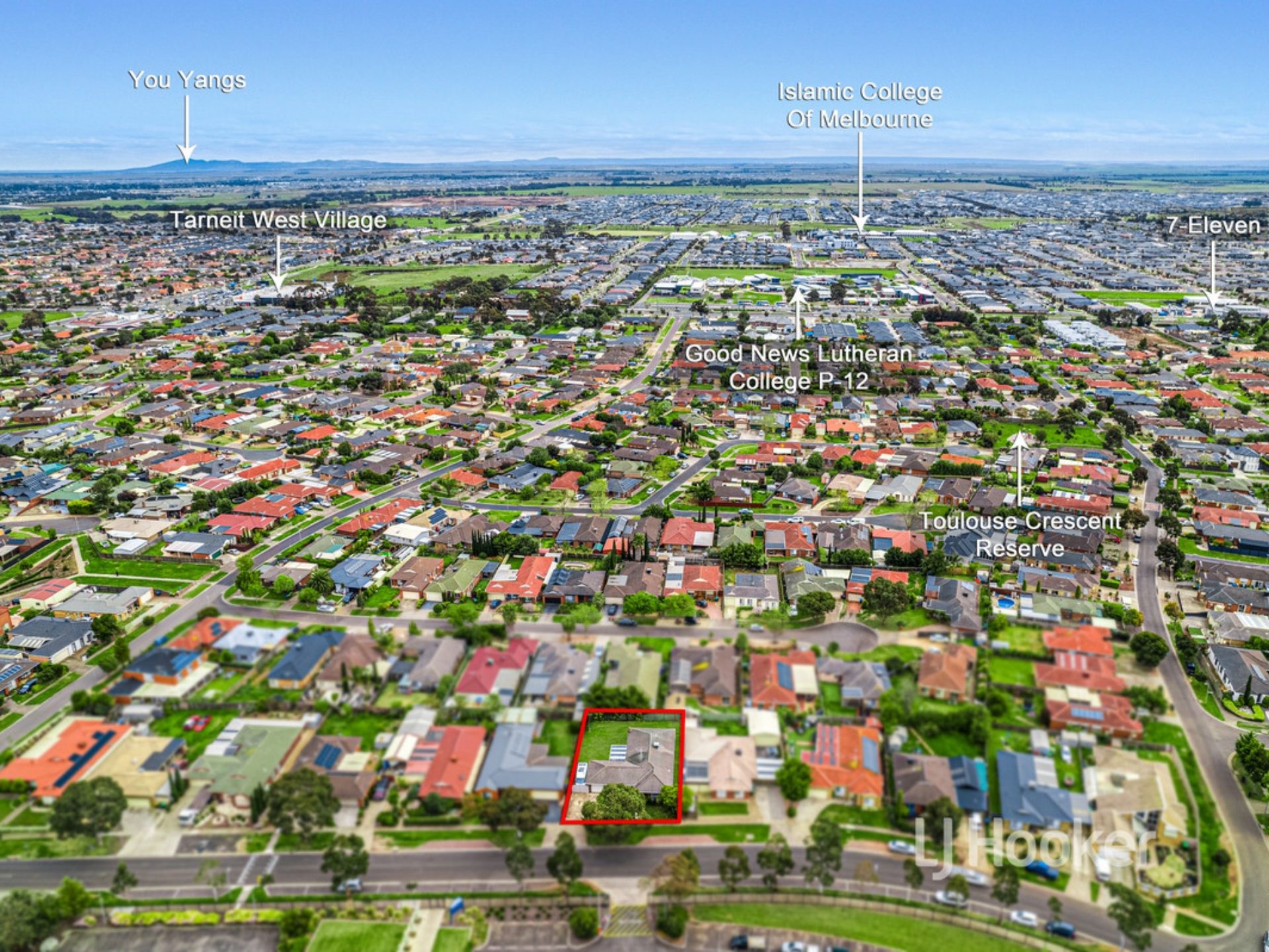 51 Deloraine Drive, HOPPERS CROSSING