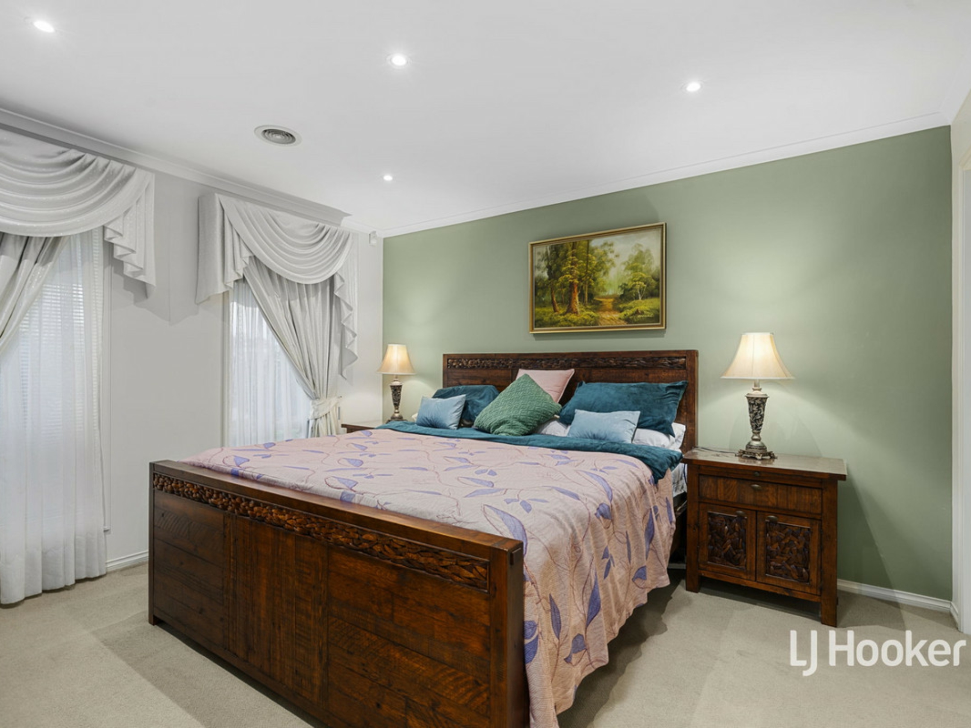 24 Messina Crescent, POINT COOK