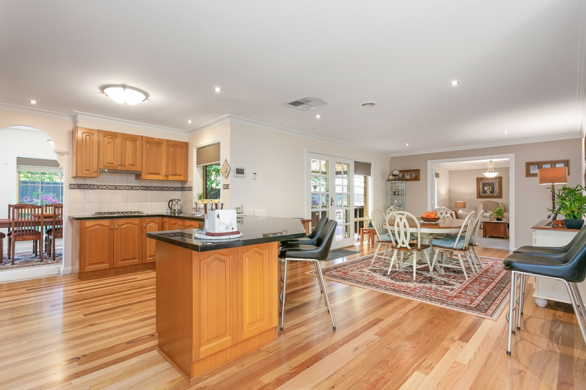 5 Manor Lakes Boulevard, MANOR LAKES
