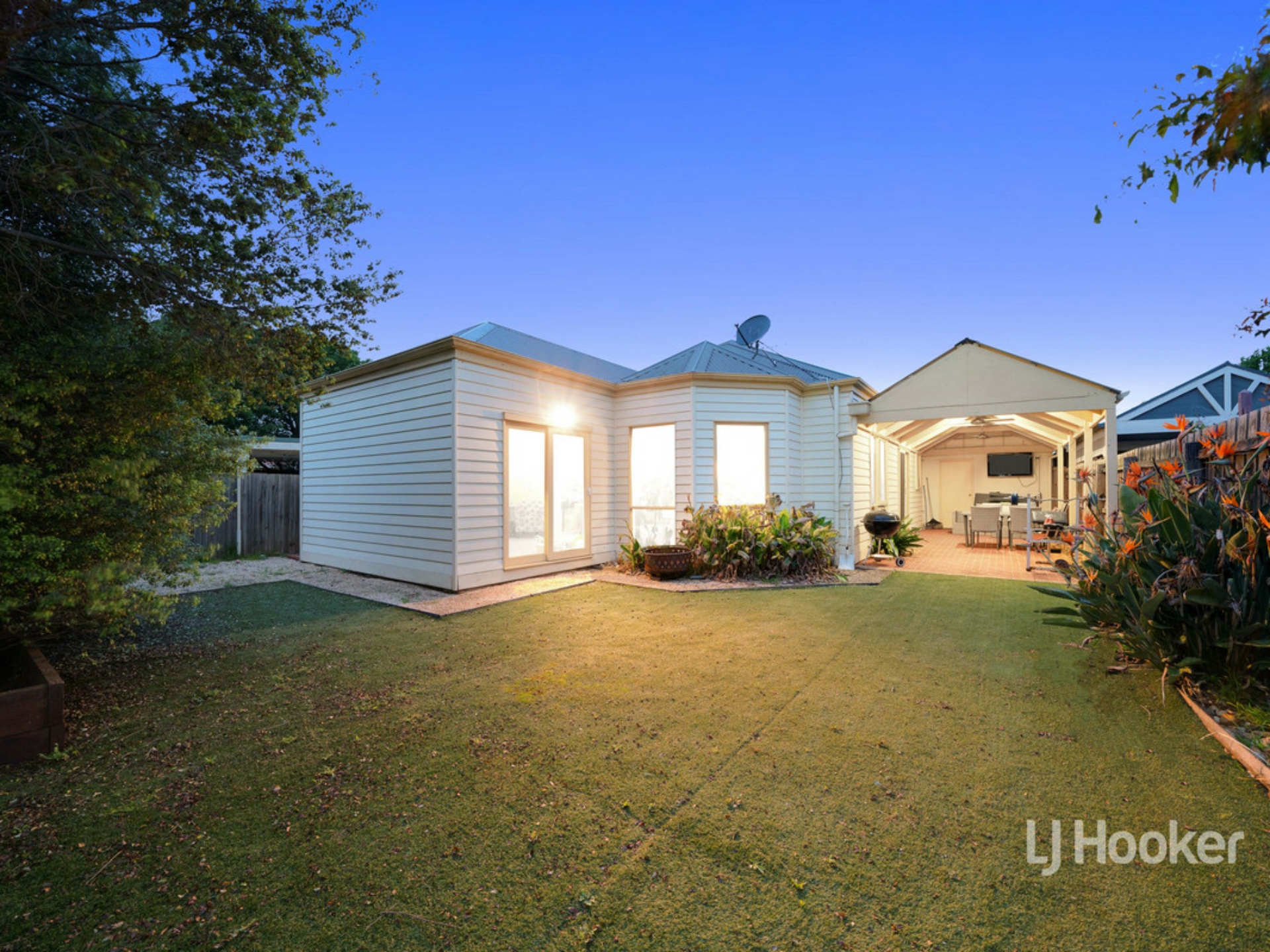 29 Hollington Crescent, Point Cook
