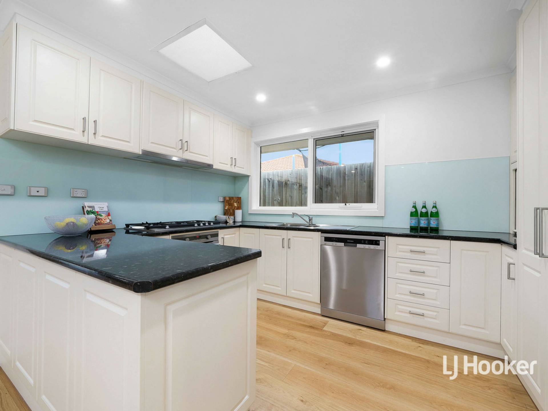 52 High Street South, ALTONA MEADOWS