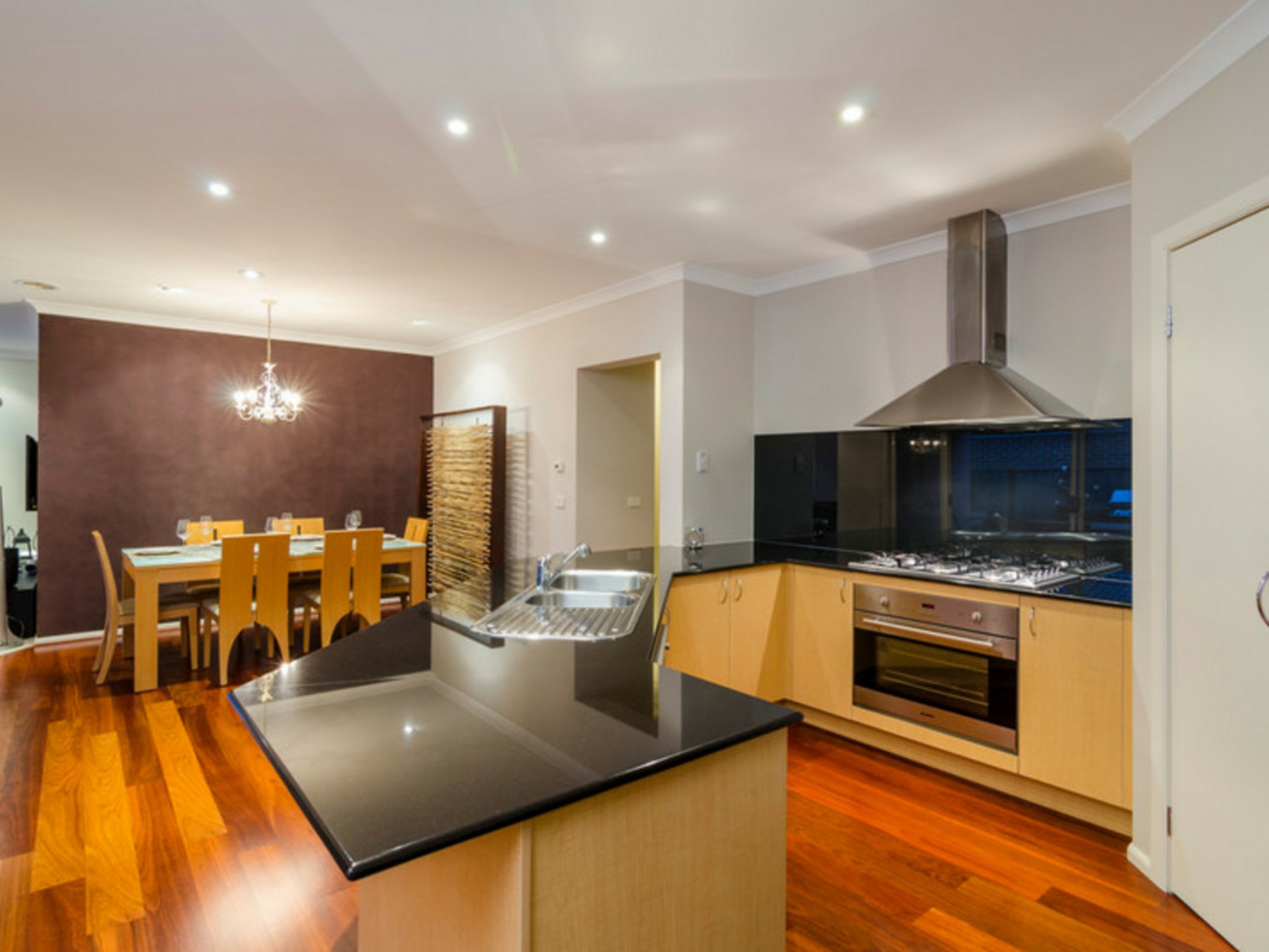 2 Villiers Drive, POINT COOK