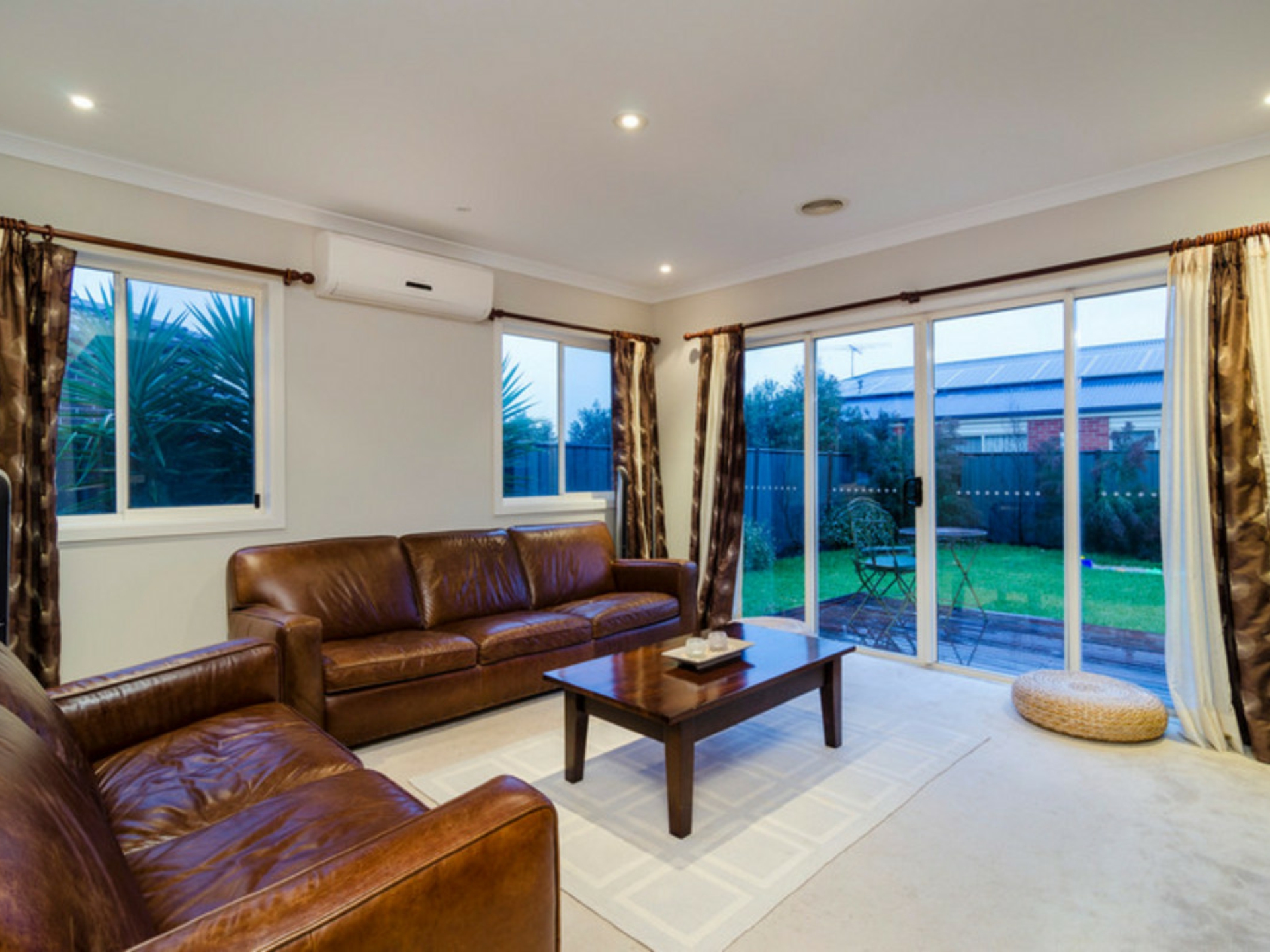 2 Villiers Drive, POINT COOK