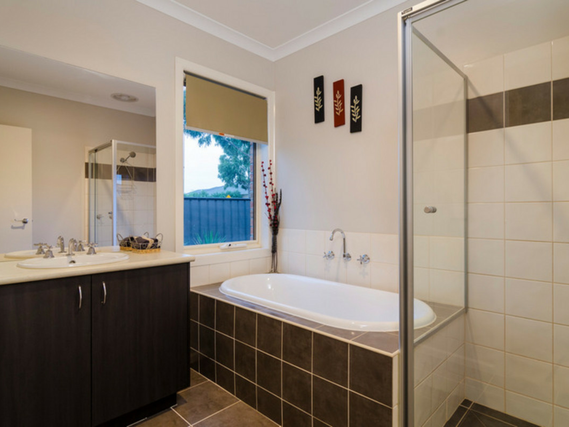 2 Villiers Drive, POINT COOK