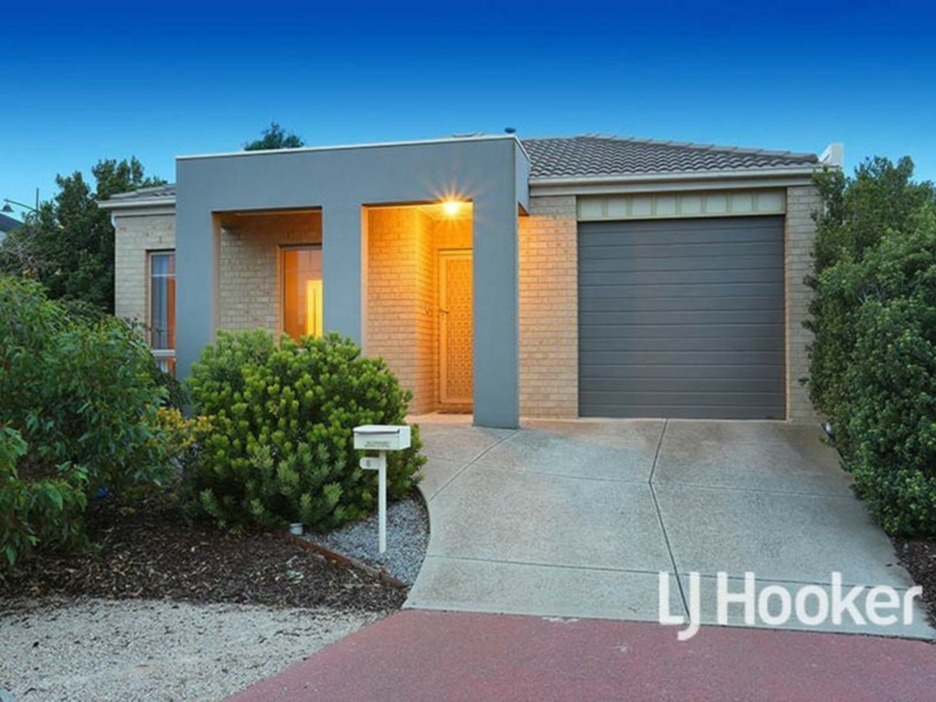 8 Tanner Mews, POINT COOK