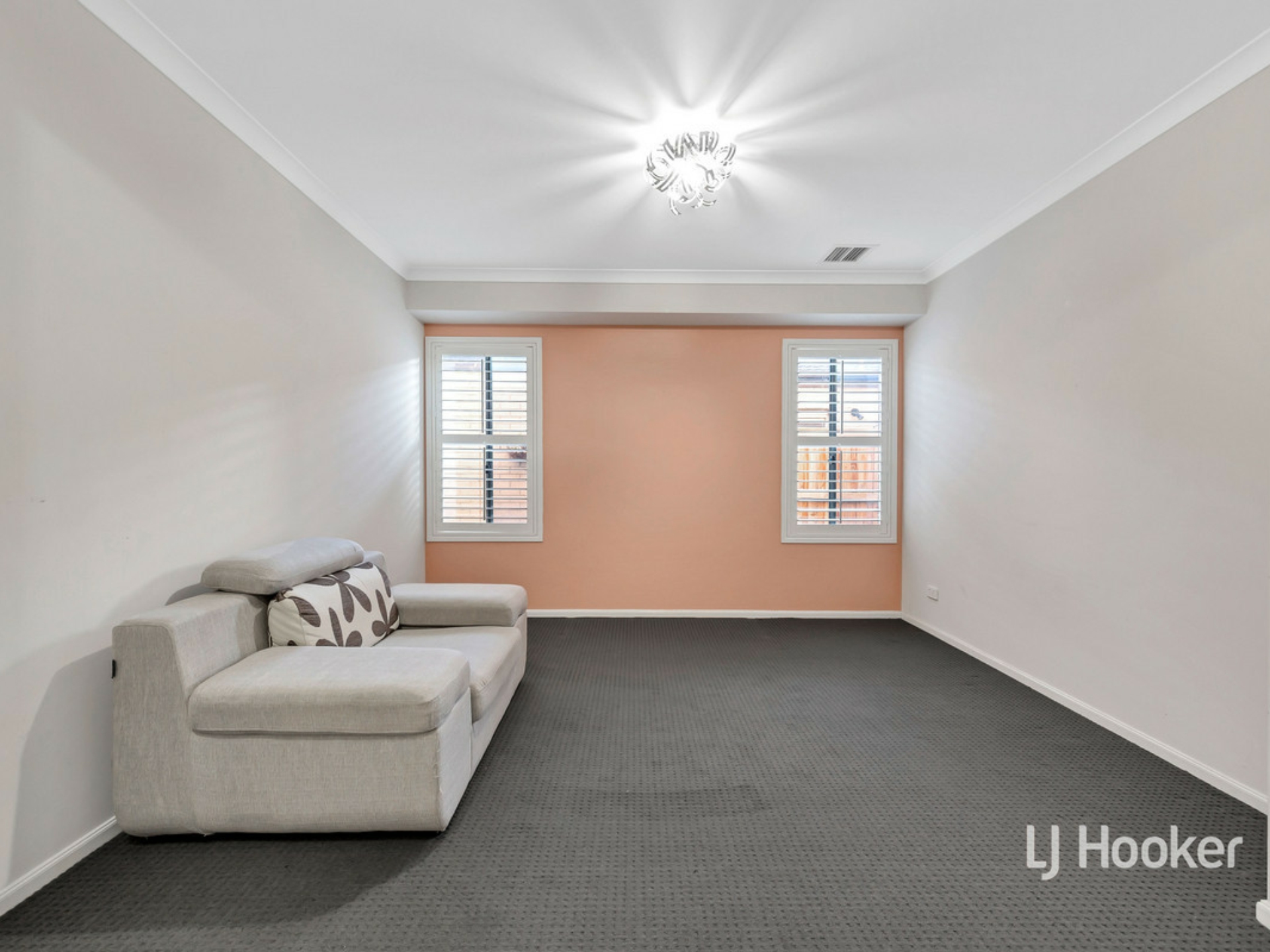 43 Stoneyfell Road, POINT COOK