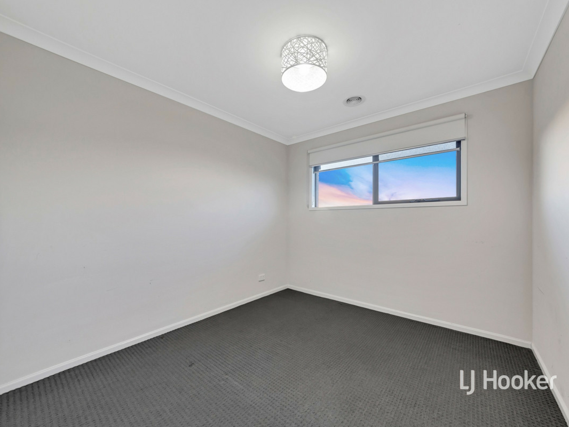 43 Stoneyfell Road, POINT COOK