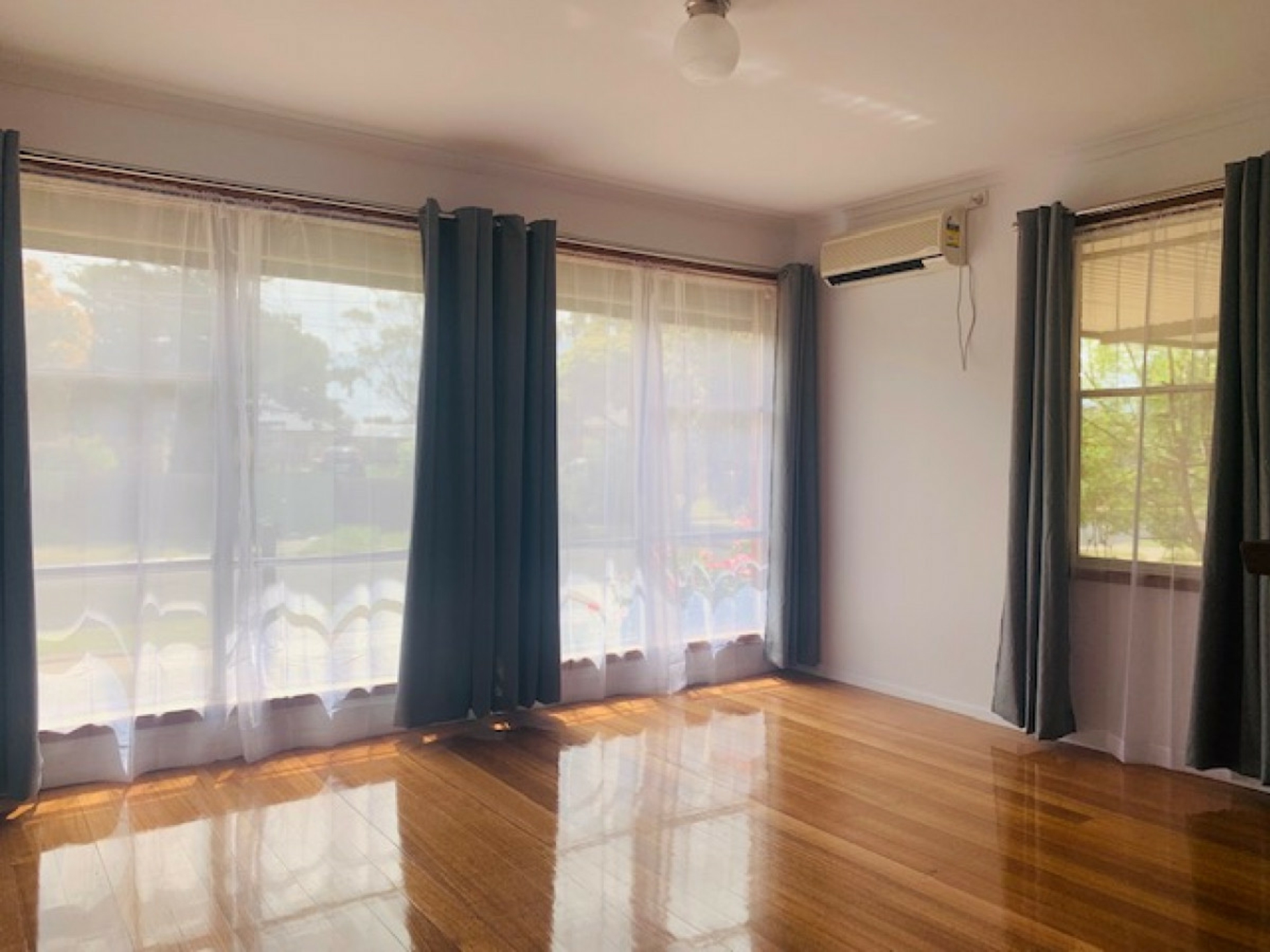 27 Willow Street, WERRIBEE