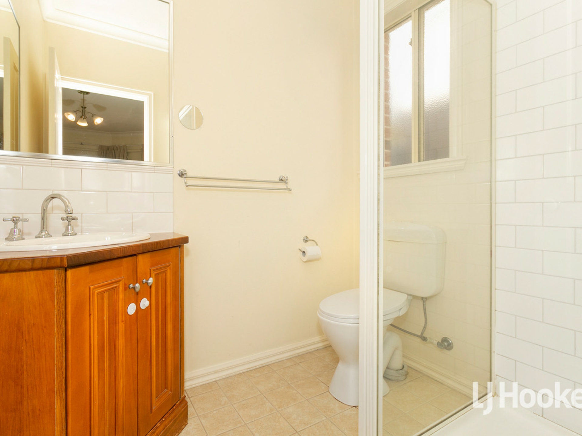 14 Creswick Drive, POINT COOK
