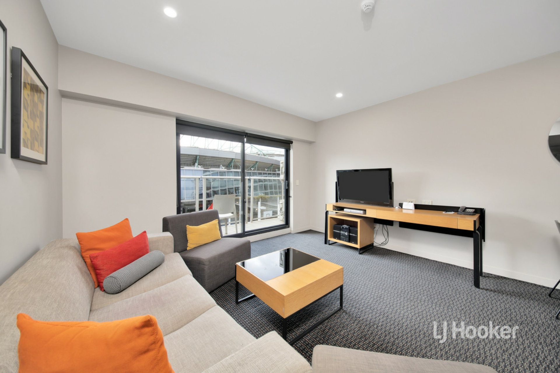 813/750 Bourke Street, DOCKLANDS