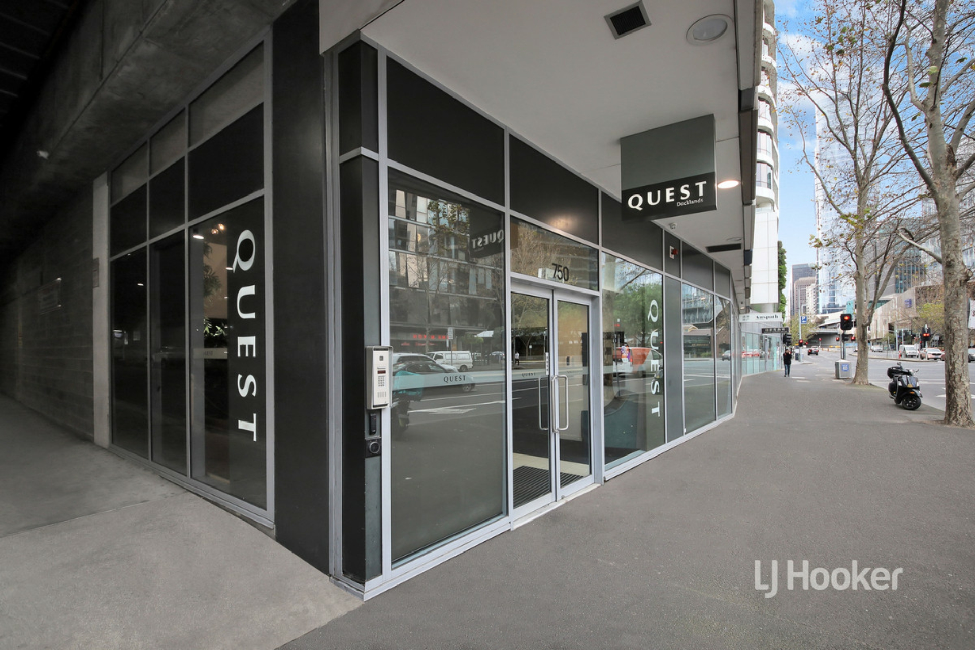 813/750 Bourke Street, DOCKLANDS