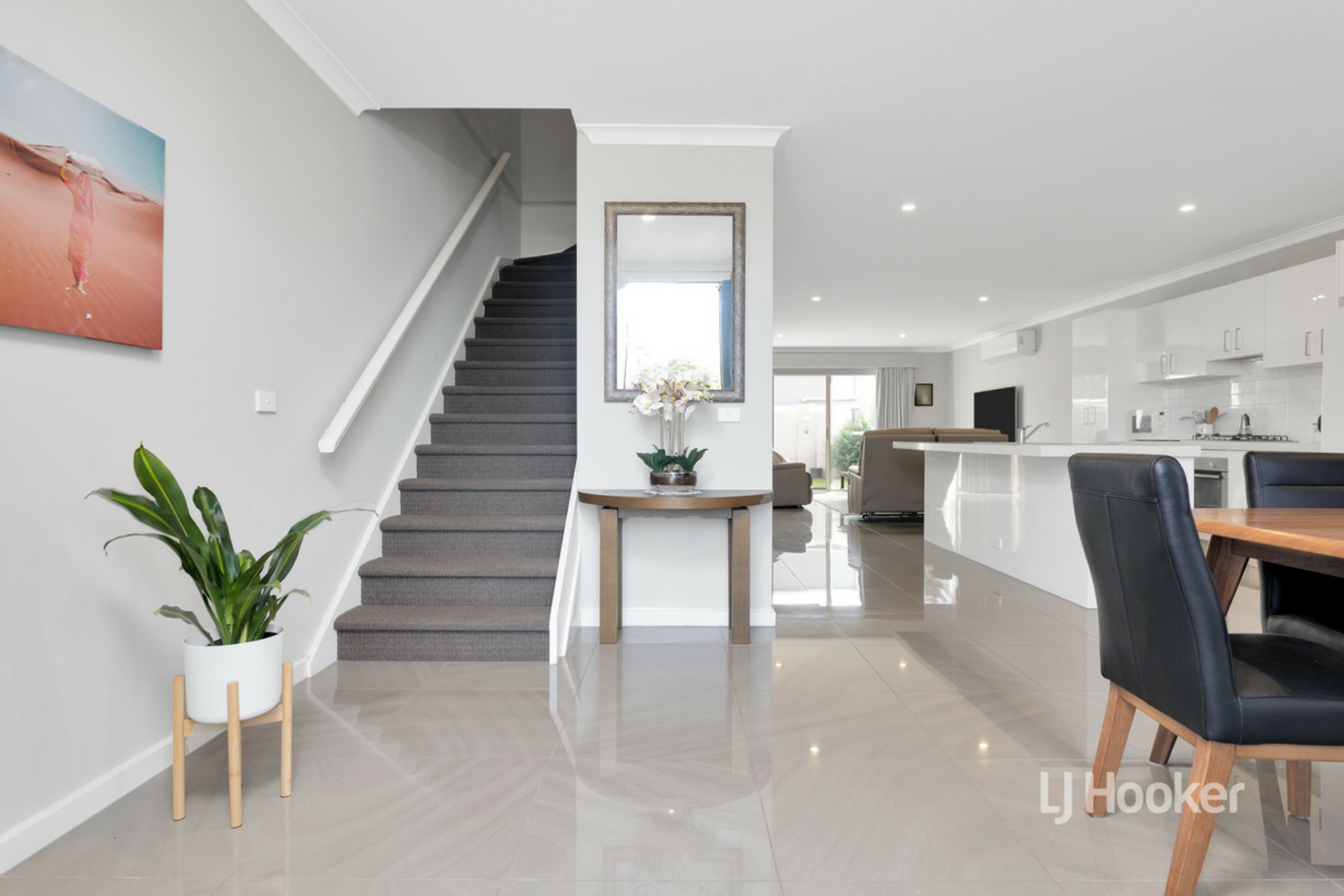 6/2 Crown Street, LAVERTON