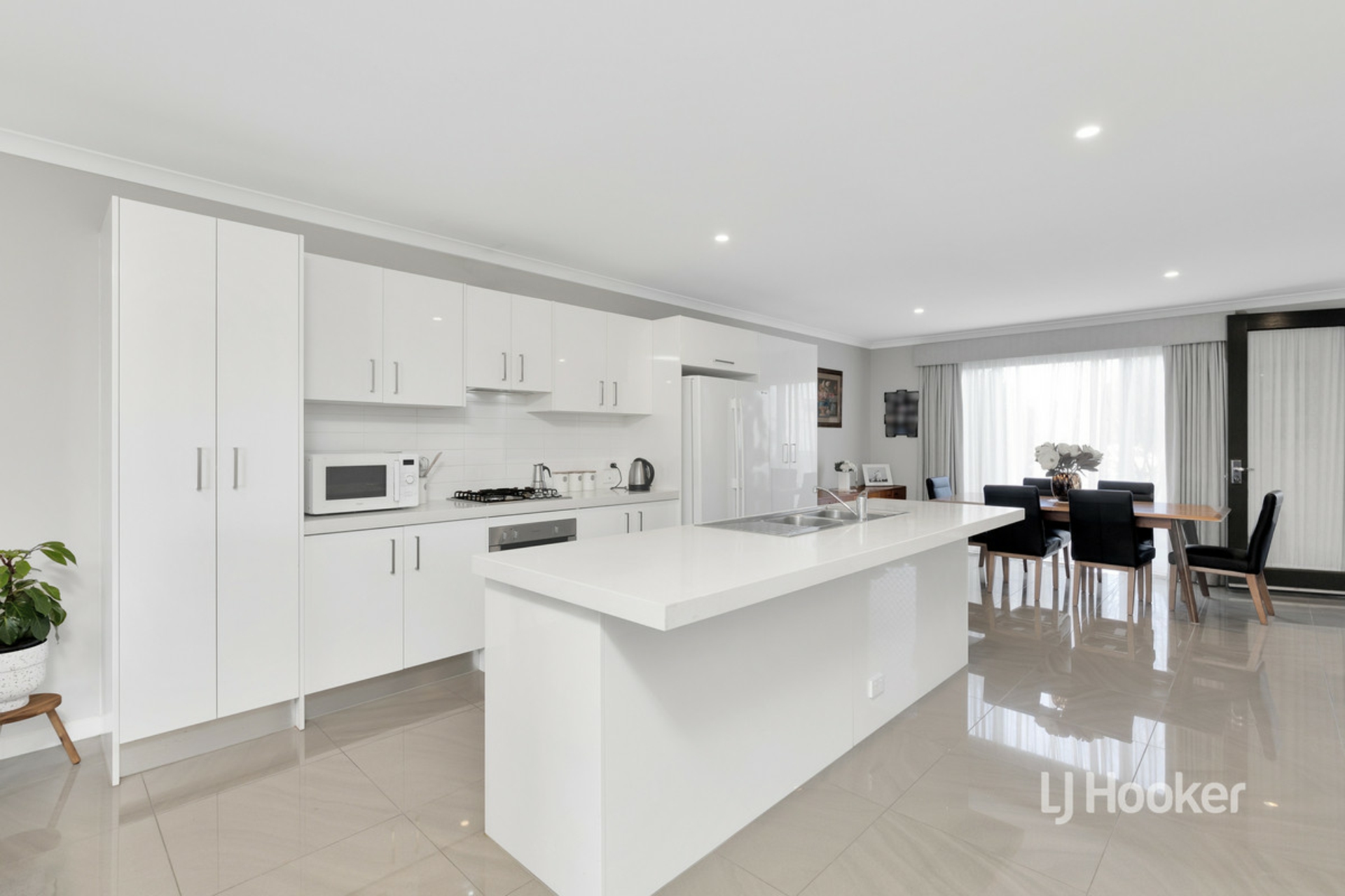 6/2 Crown Street, LAVERTON