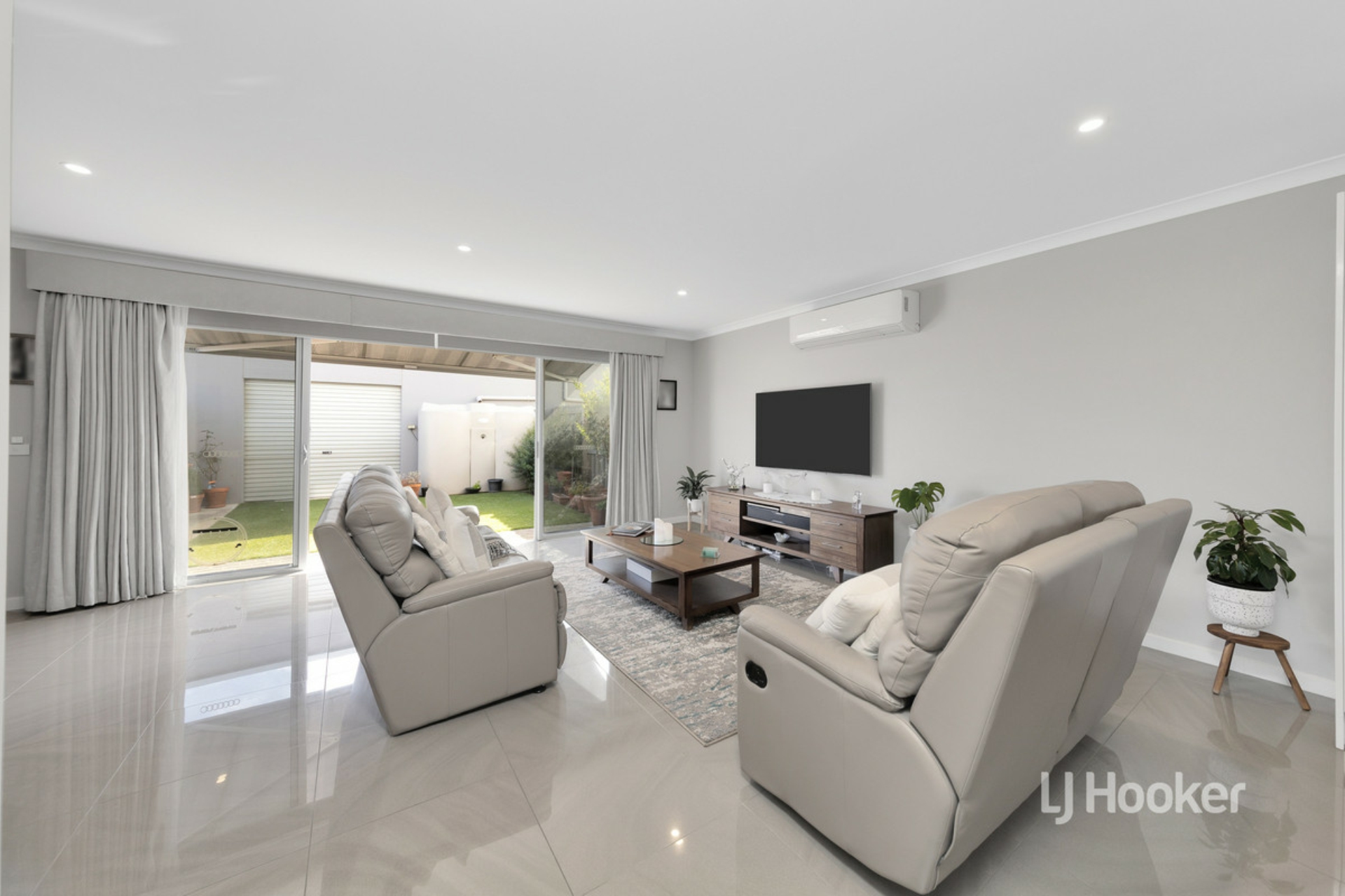 6/2 Crown Street, LAVERTON