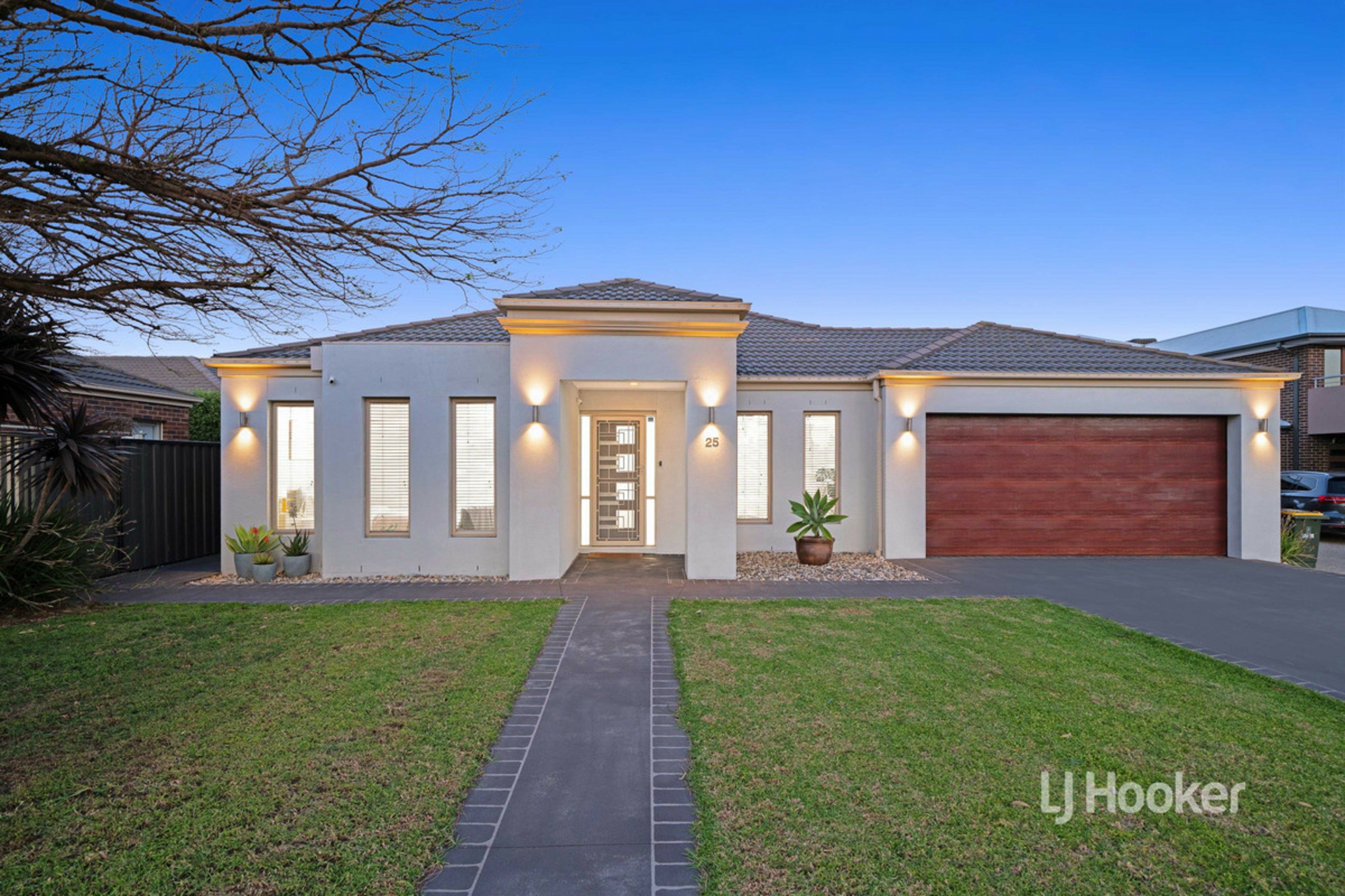 25 Peppertree Drive, POINT COOK